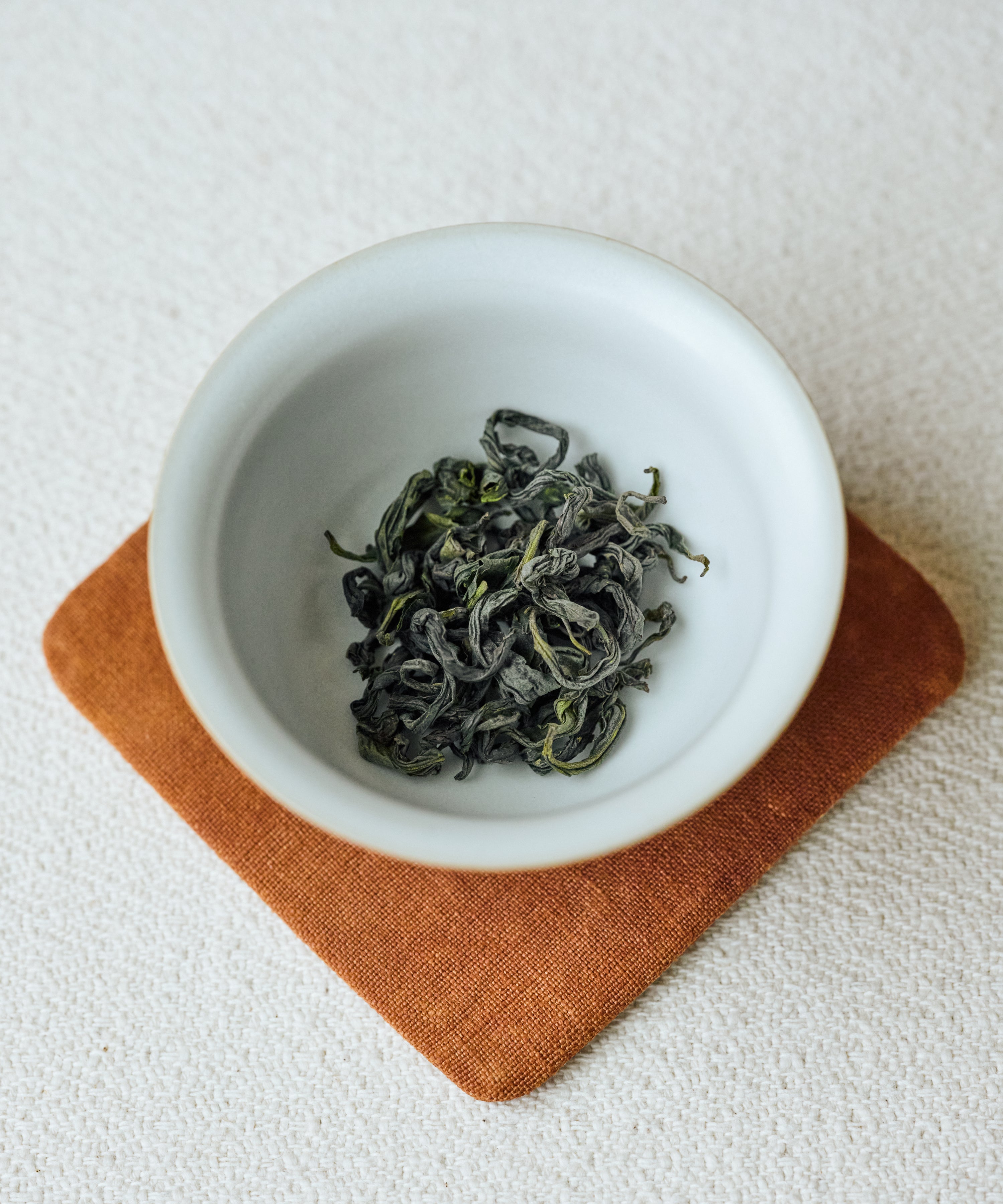 Brewing Takahashi's Oolong Koju, hand-picked and pan-fired Japanese oolong from Shizuoka