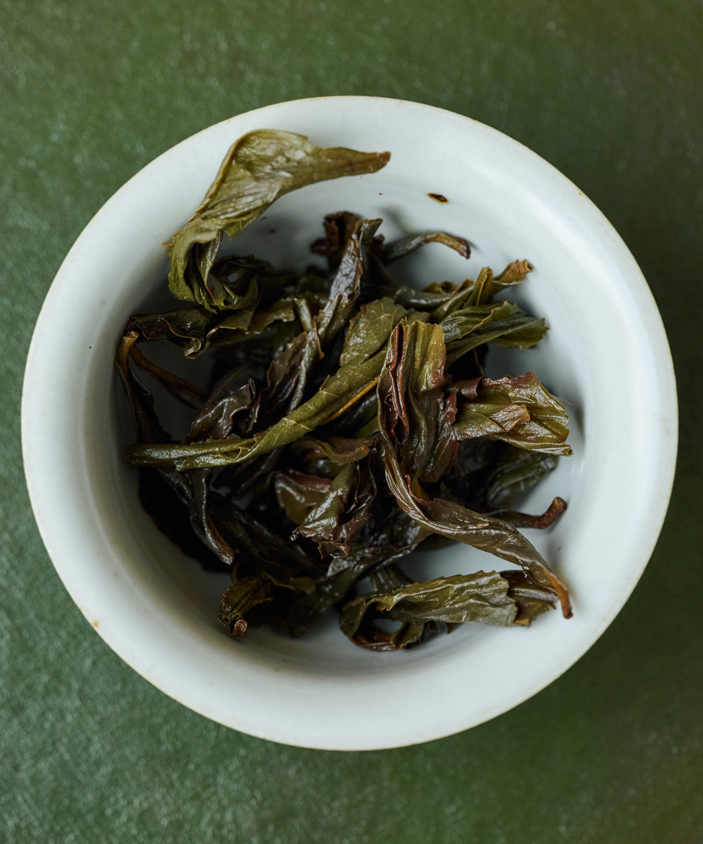 Shuixian Flower Fairy wet leaves after brewing, Bishi Jade Stone Cliff oolong, Wuyi Mountain, Fujian