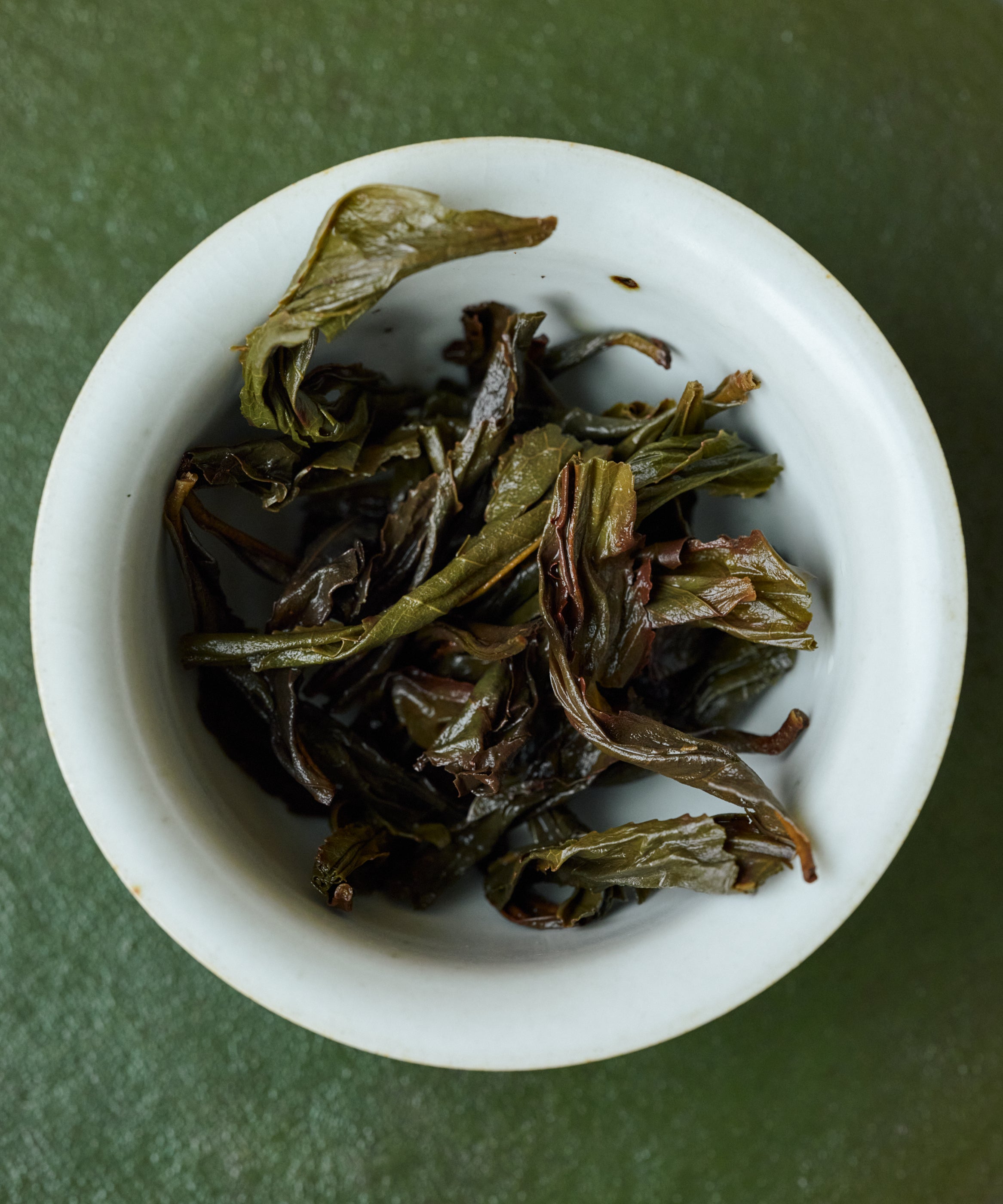 Shuixian Flower Fairy wet leaves after brewing, Bishi Jade Stone Cliff oolong, Wuyi Mountain, Fujian