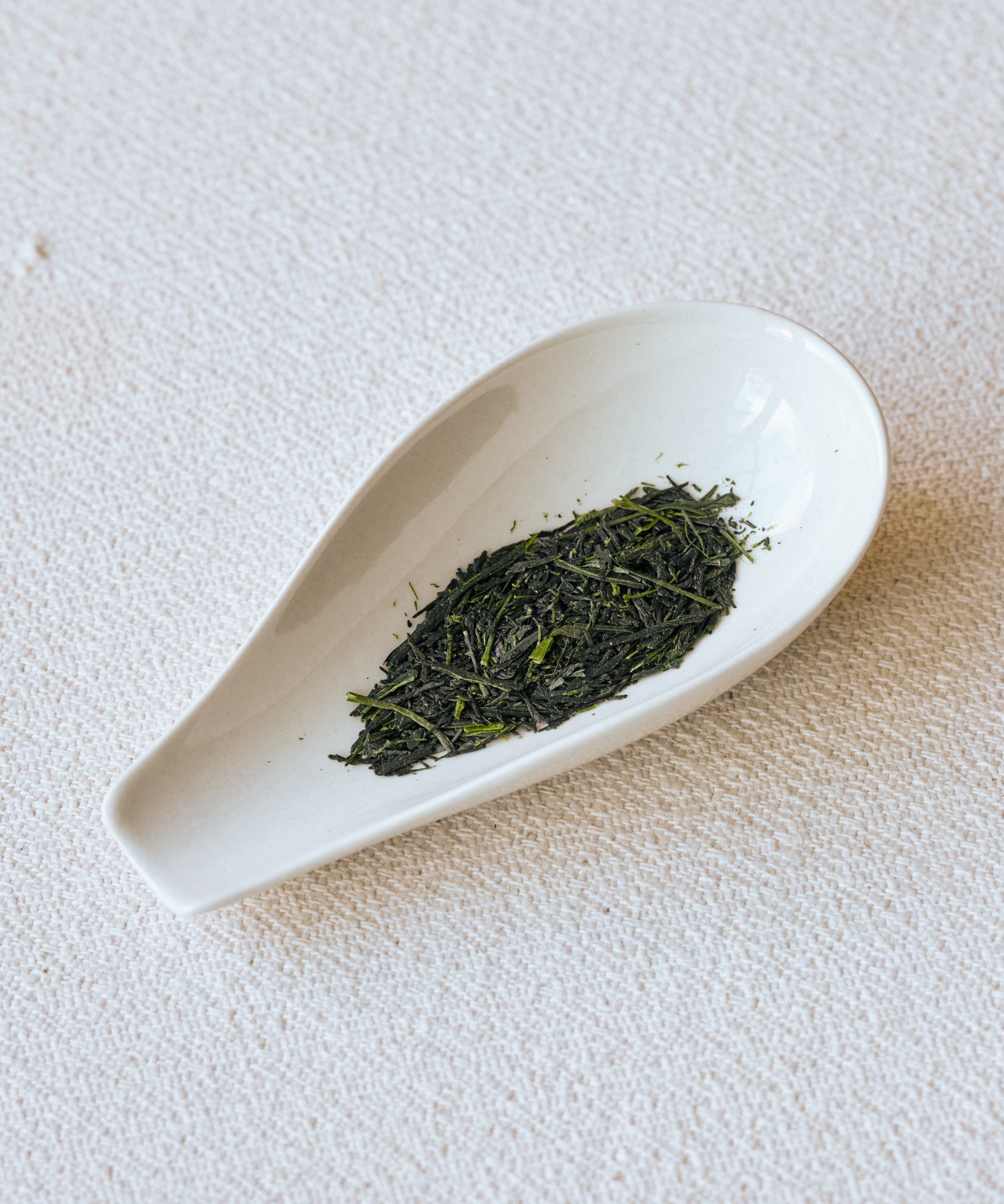 Detail of Shizuoka Gyokuro Uraraka showing the rare-varietal shaded leaves