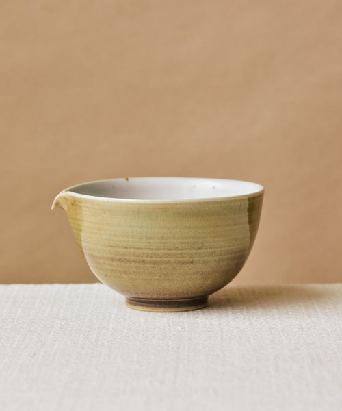 "Chawan" Ombre Green, handcrafted matcha latte bowl by Wang Xinghua, Jingdezhen, ombre green glaze