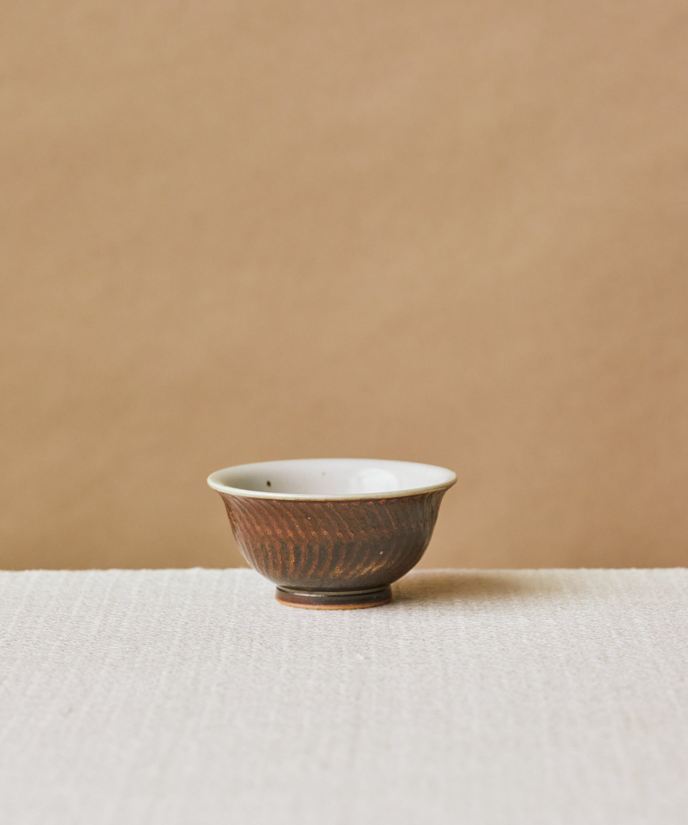Cup Brown Waves