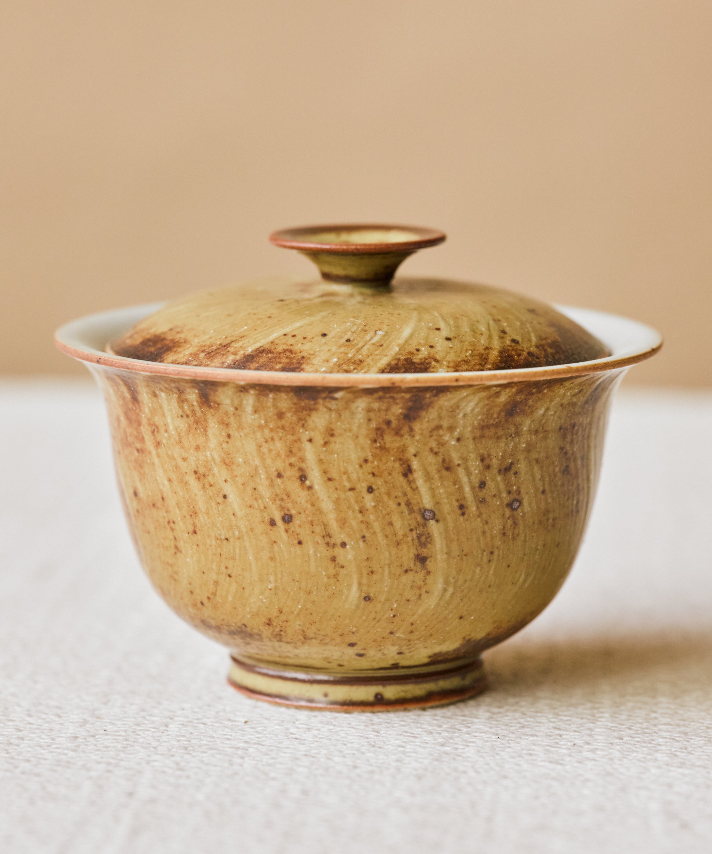 Gaiwan Earth II lid detail, earthy tones with brushstroke texture, Jingdezhen clay and porcelain
