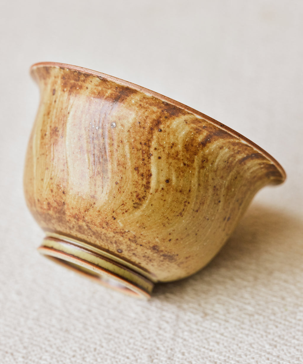 Gaiwan Earth II side view, hand-painted earthy glaze, reduction-fired at 1300°C, Wang Xinghua