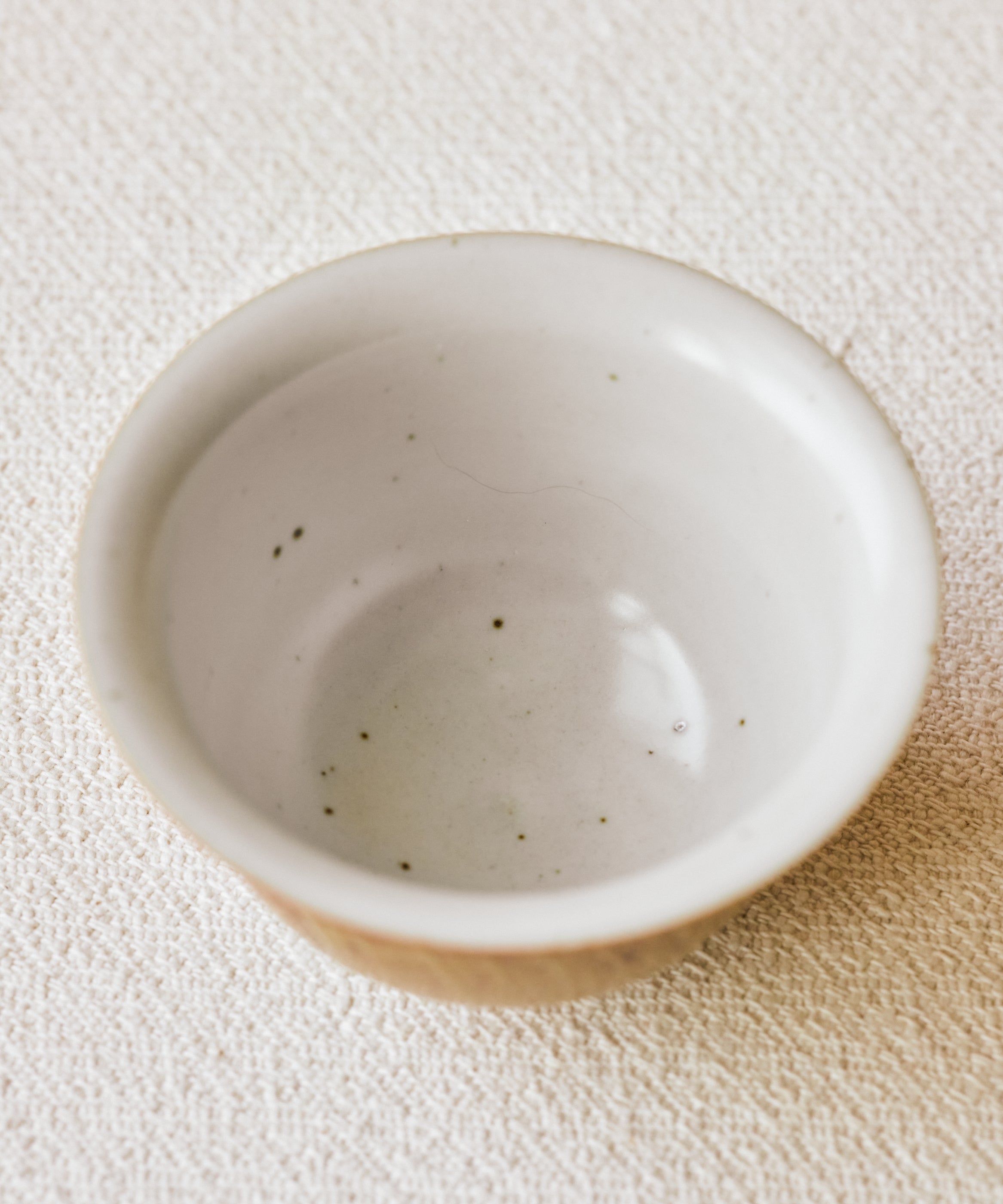 Gaiwan Earth II underside, unglazed foot ring, Jingdezhen clay body, Wang Xinghua