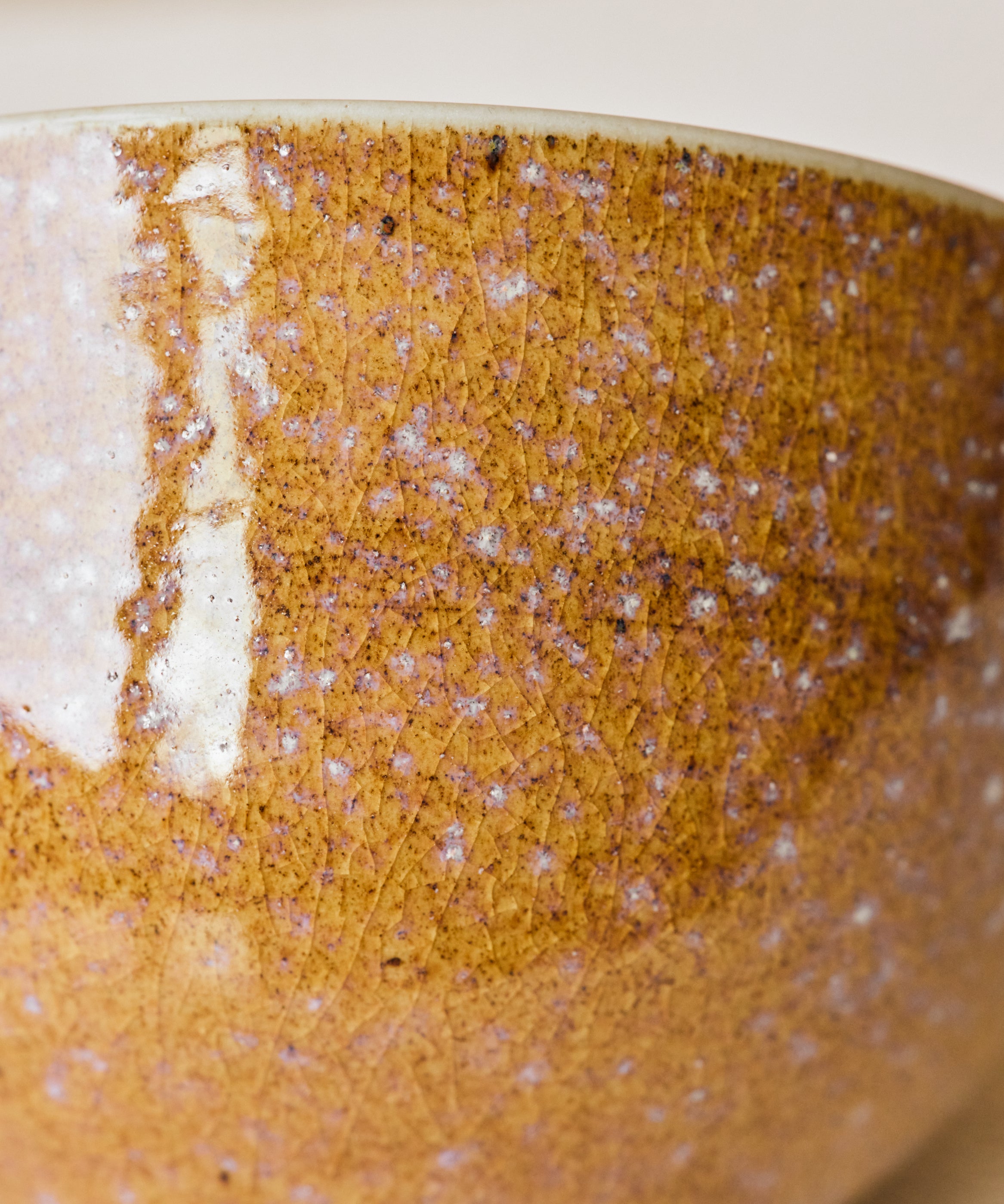 "Chawan" Brown Rouge spout detail, pour spout for matcha latte, Jingdezhen clay and porcelain