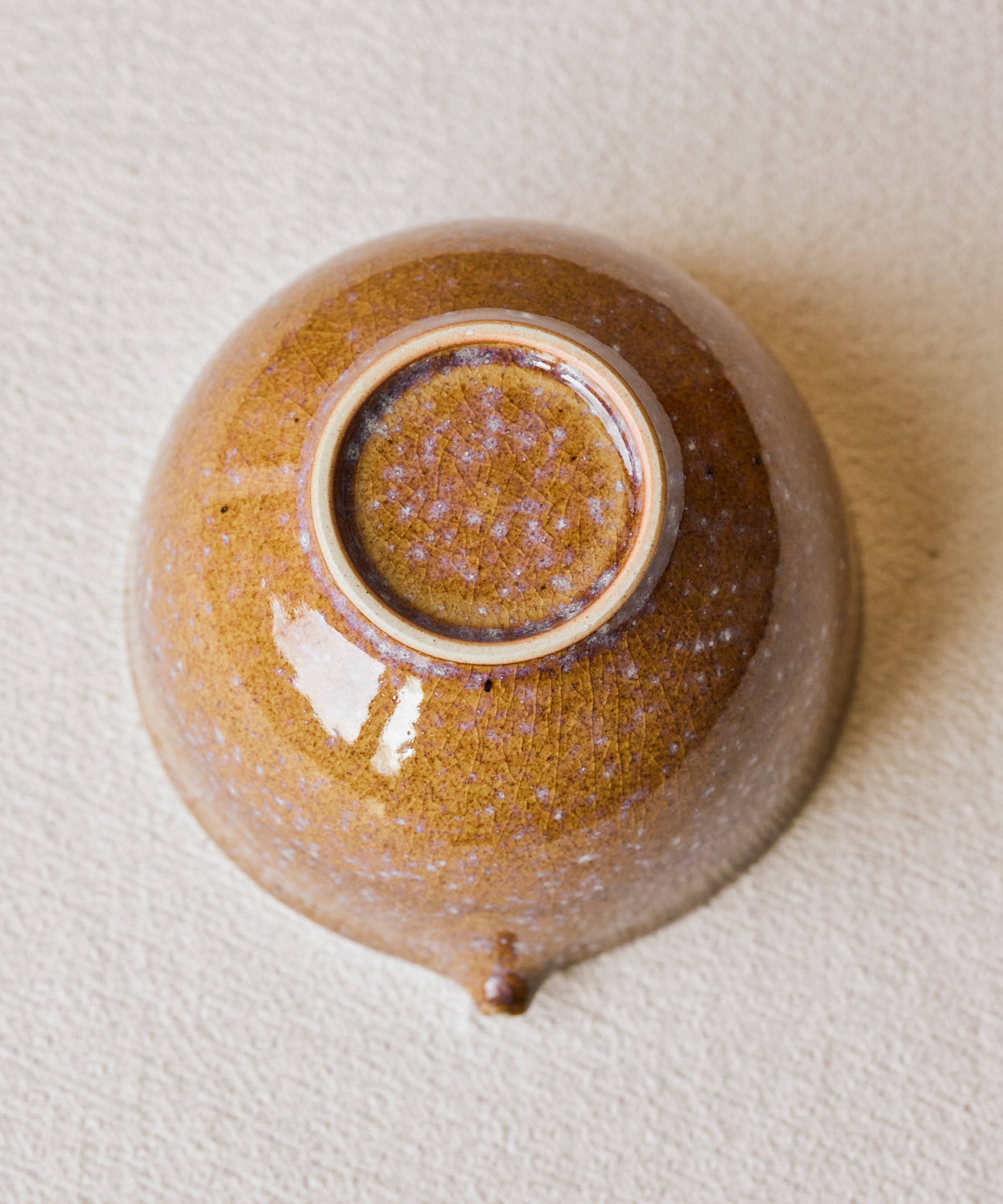 "Chawan" Brown Rouge side view, brown rouge glaze, reduction-fired at 1300°C, Wang Xinghua