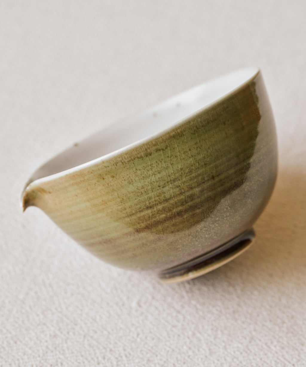 "Chawan" Ombre Green glaze detail, ombre green surface, Jingdezhen clay and porcelain