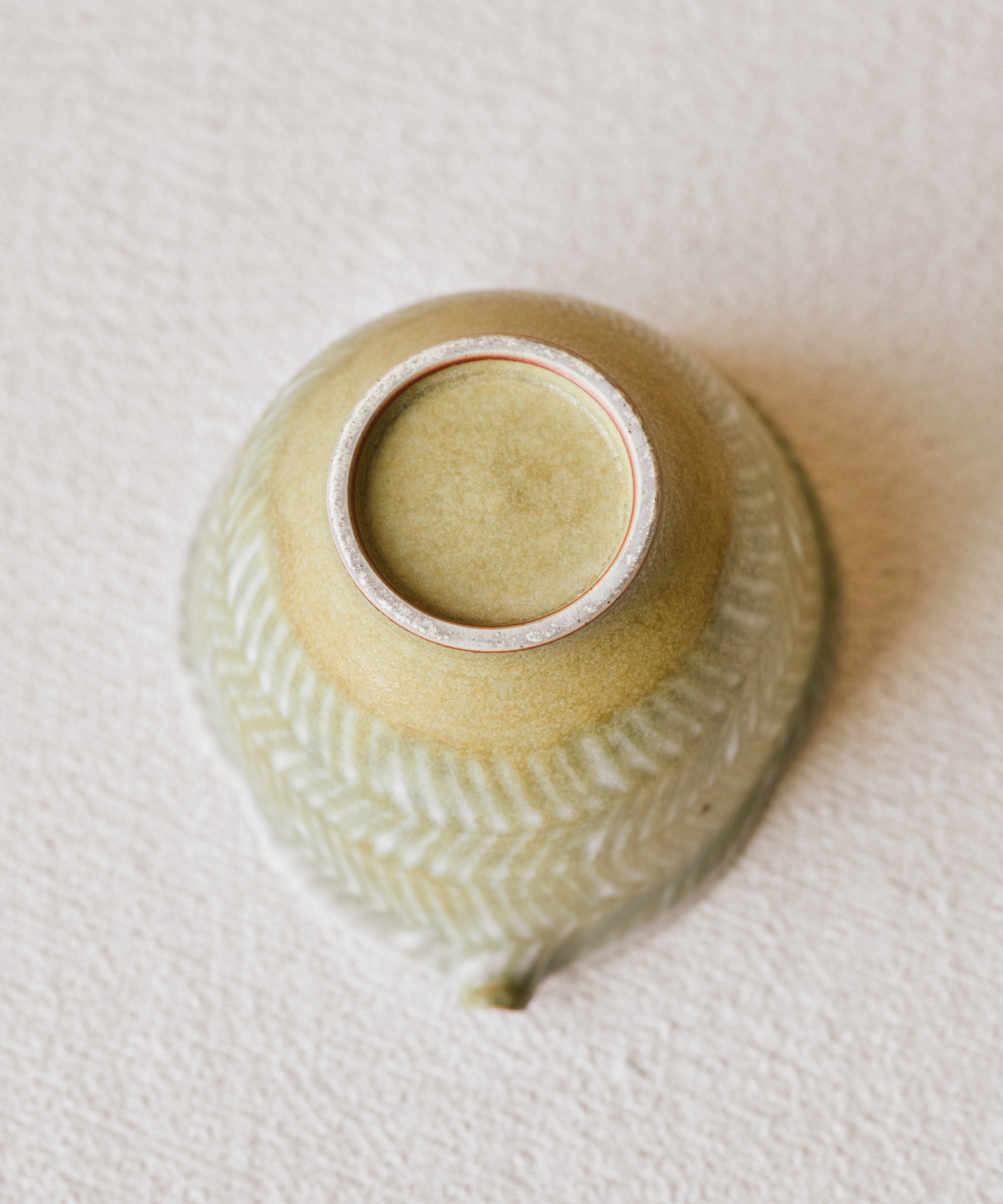 Pitcher Green Gourd underside, unglazed foot ring, Jingdezhen clay body, Wang Xinghua