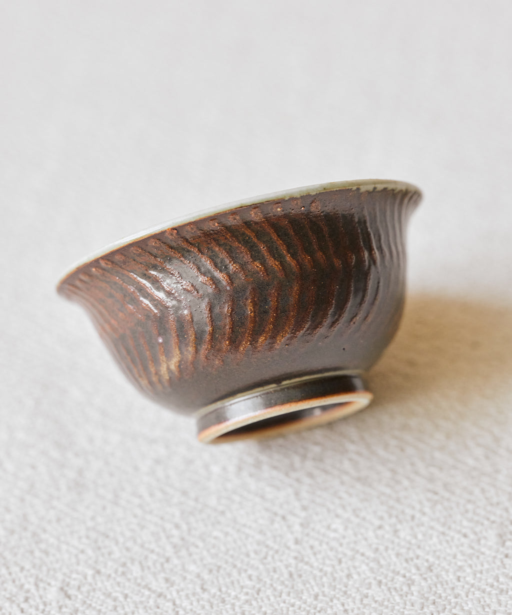 Cup Brown Waves