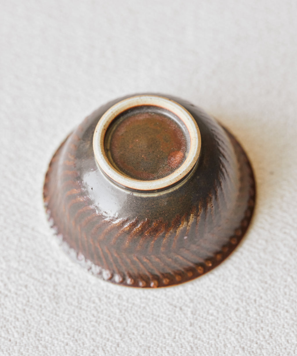 Cup Brown Waves