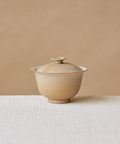 Clamshell V2 Gaiwan, handcrafted gaiwan by Wang Xinghua, Jingdezhen, dusty shell-like glaze with aquamarine rim