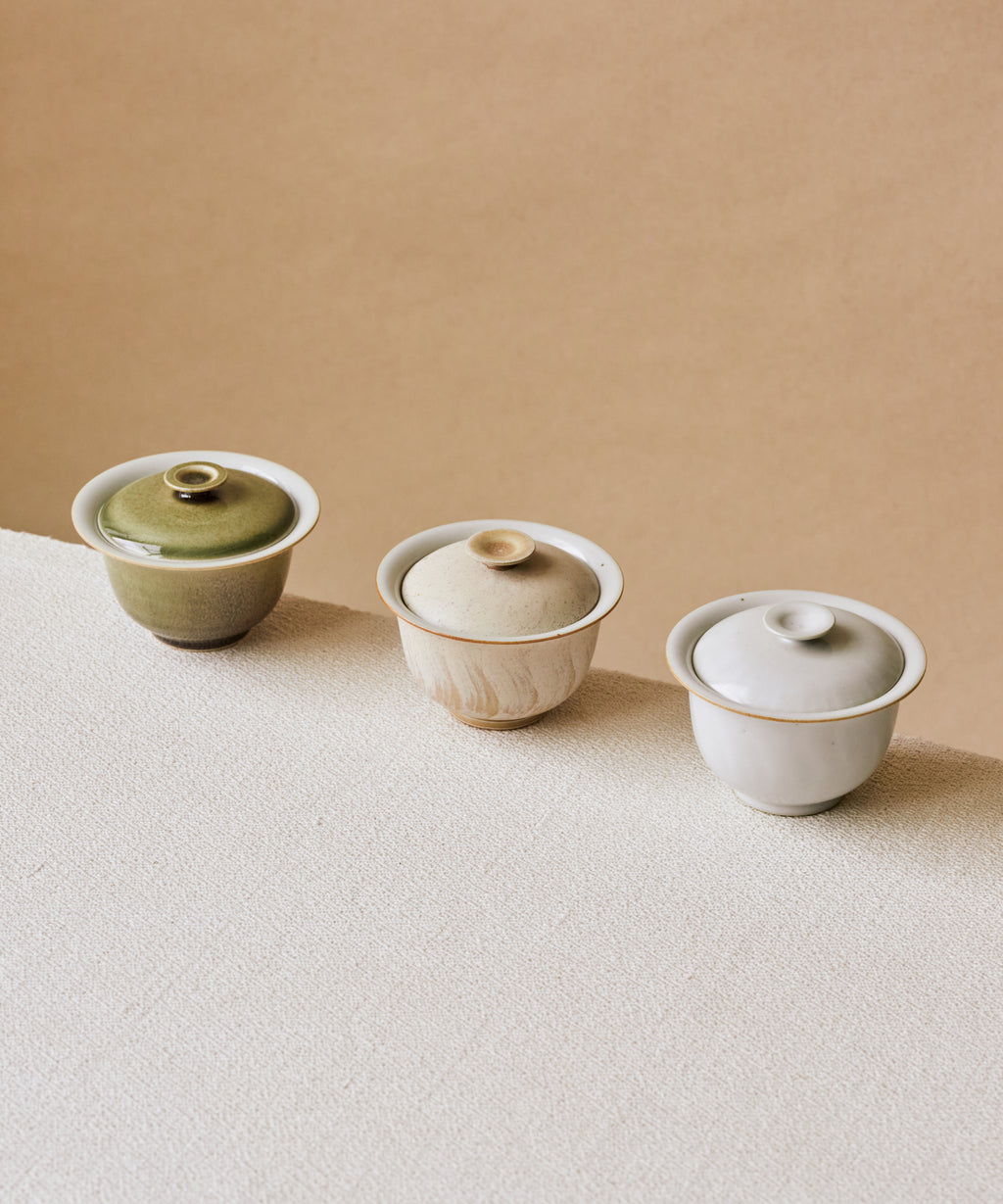 Ombre Green Gaiwan Vol 2 with tea, ombre green gaiwan in use, Wang Xinghua, Jingdezhen