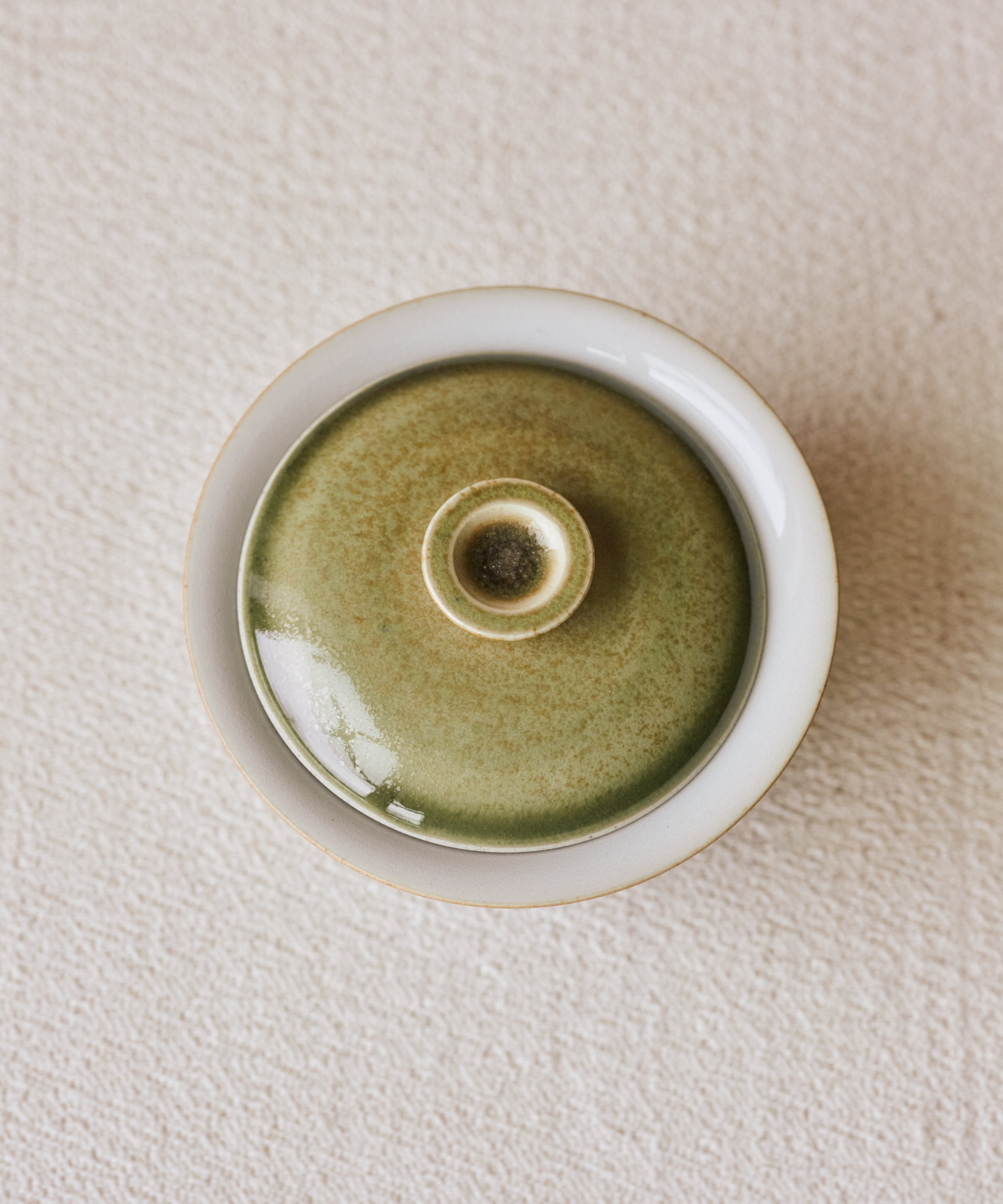Ombre Green Gaiwan Vol 2 interior, glossy interior glaze, handcrafted by Wang Xinghua, Jingdezhen