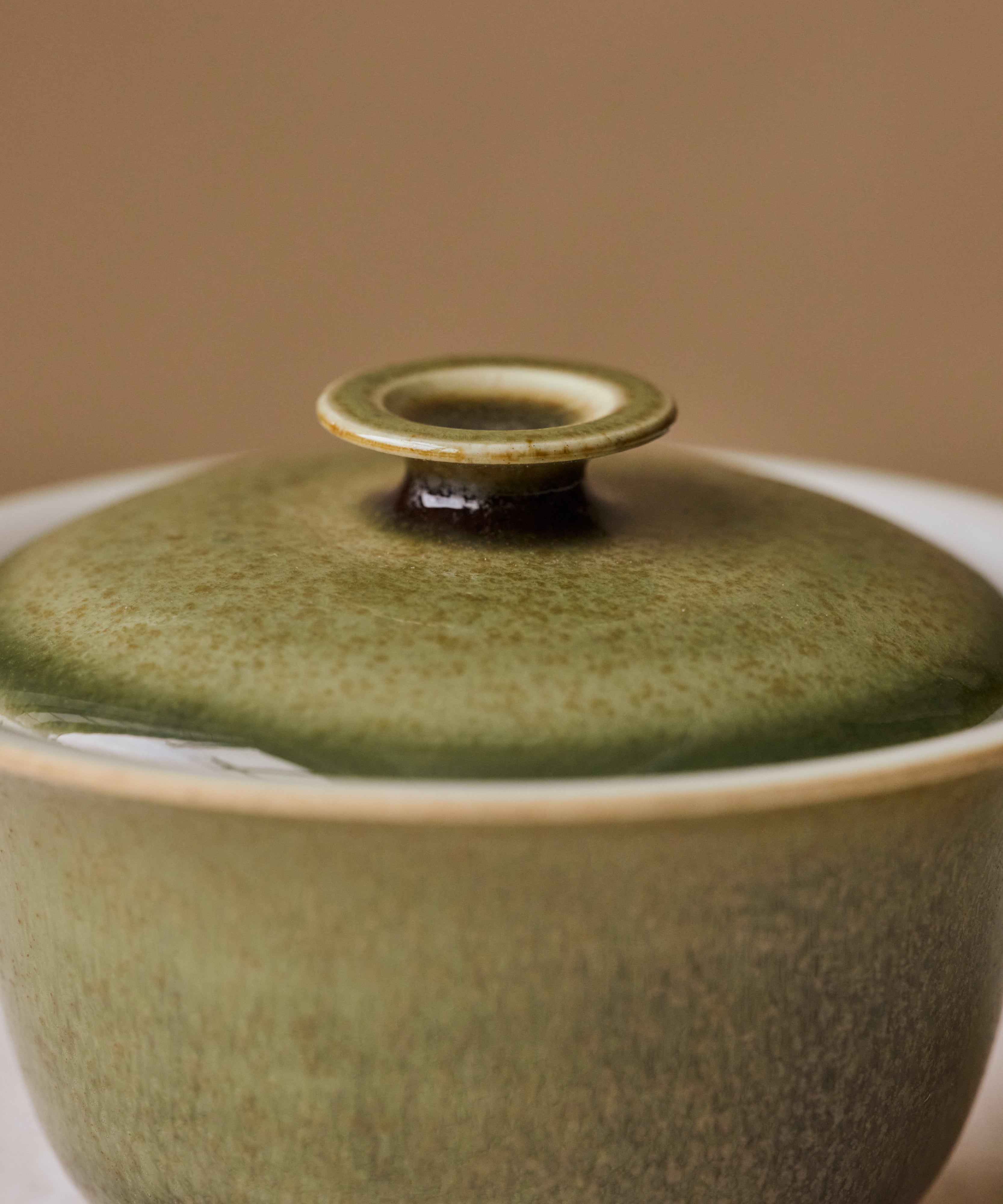 Ombre Green Gaiwan Vol 2 lid detail, wakame green with metallic bronze, Jingdezhen clay and porcelain