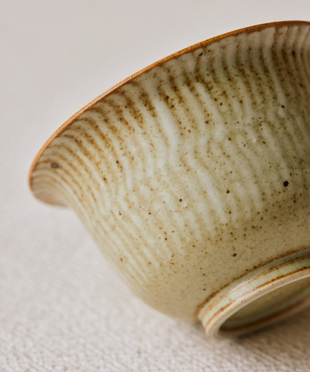 Ecru Seashell Gaiwan interior glaze, spiral seashell pattern, Jingdezhen clay and porcelain