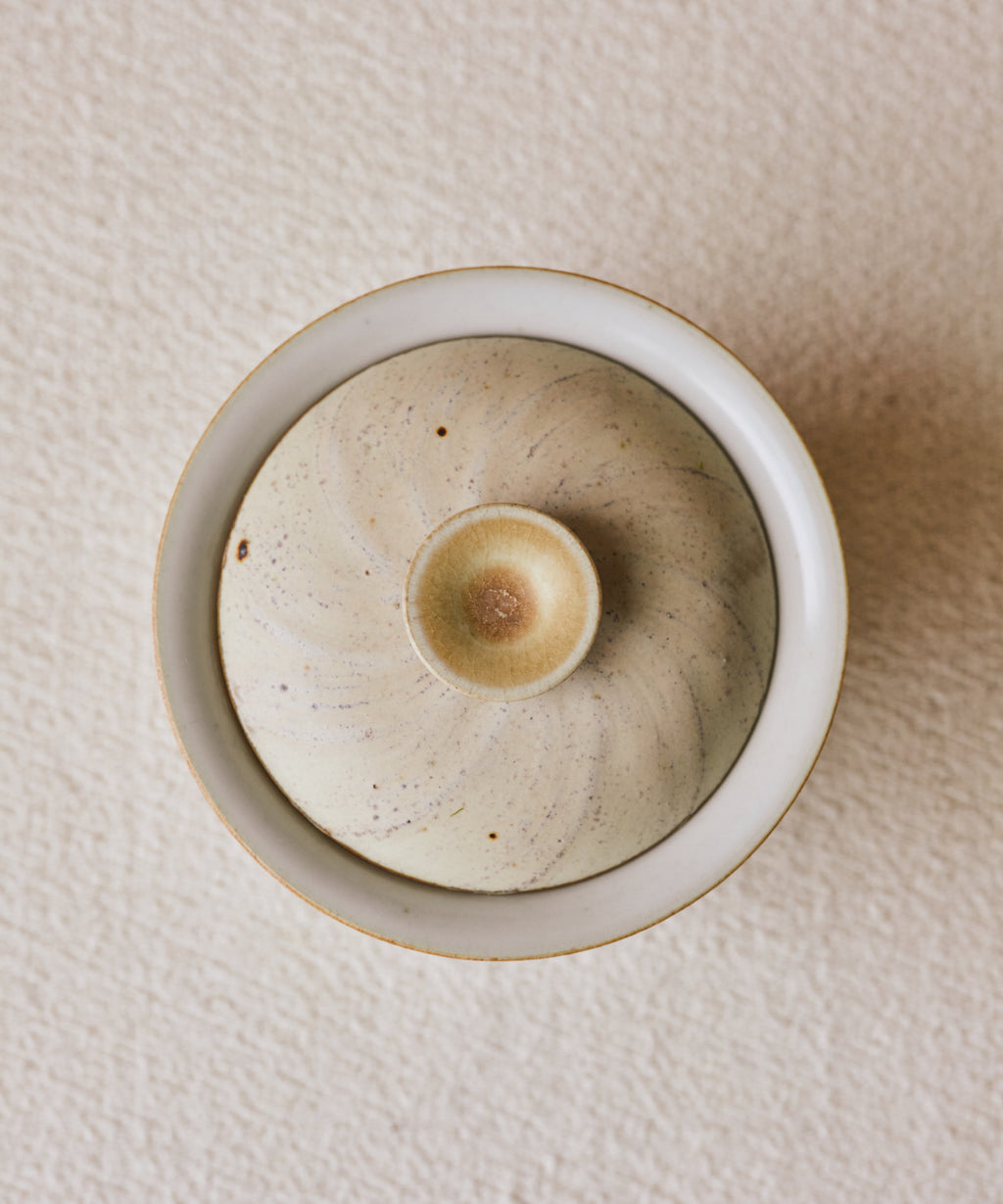 Matte Blush Gaiwan interior, matte white interior glaze, handcrafted by Wang Xinghua, Jingdezhen