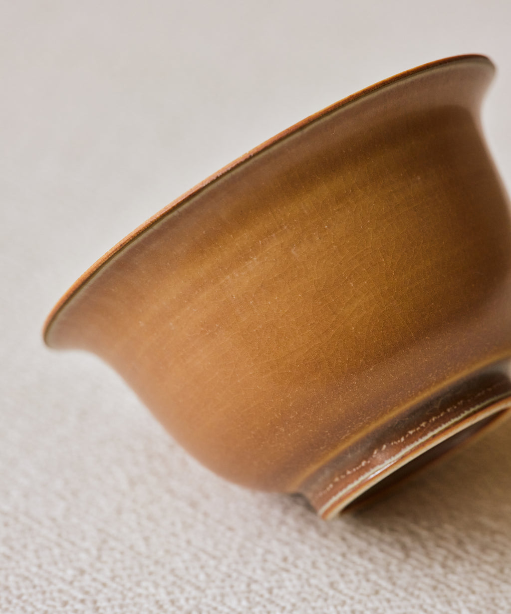 Clamshell V1 Gaiwan interior glaze, calcification-like rings on shell glaze, Jingdezhen clay and porcelain