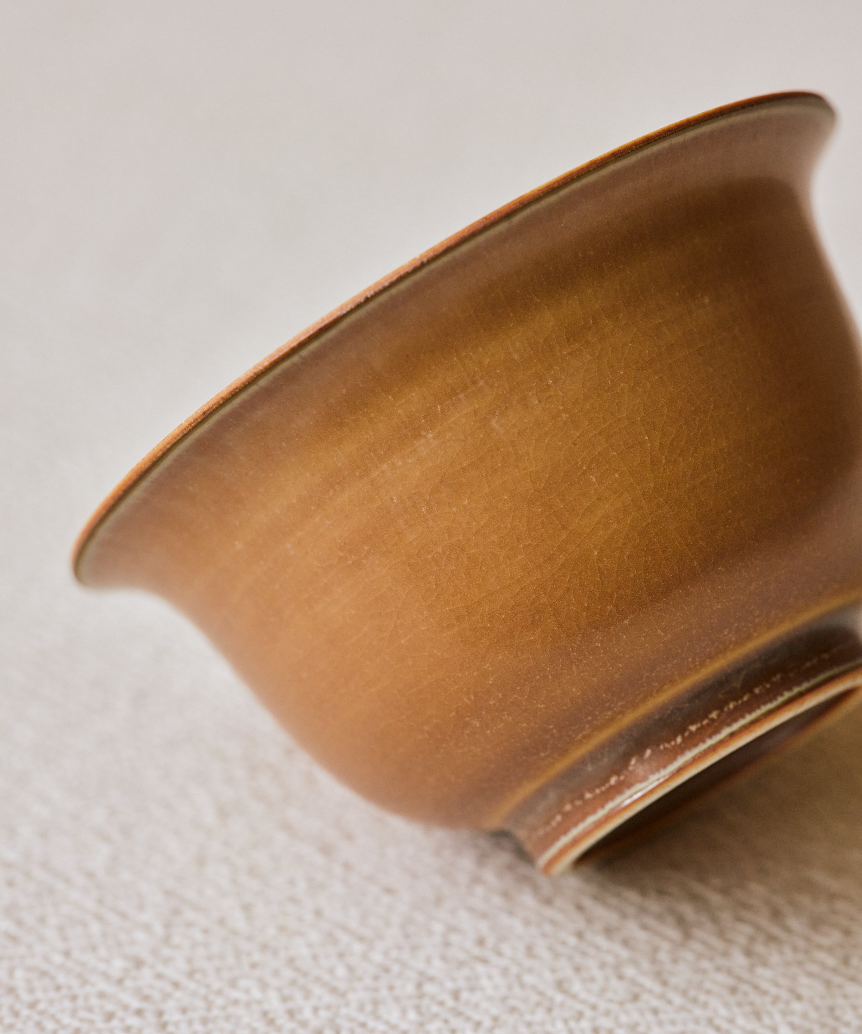 Clamshell V1 Gaiwan interior glaze, calcification-like rings on shell glaze, Jingdezhen clay and porcelain