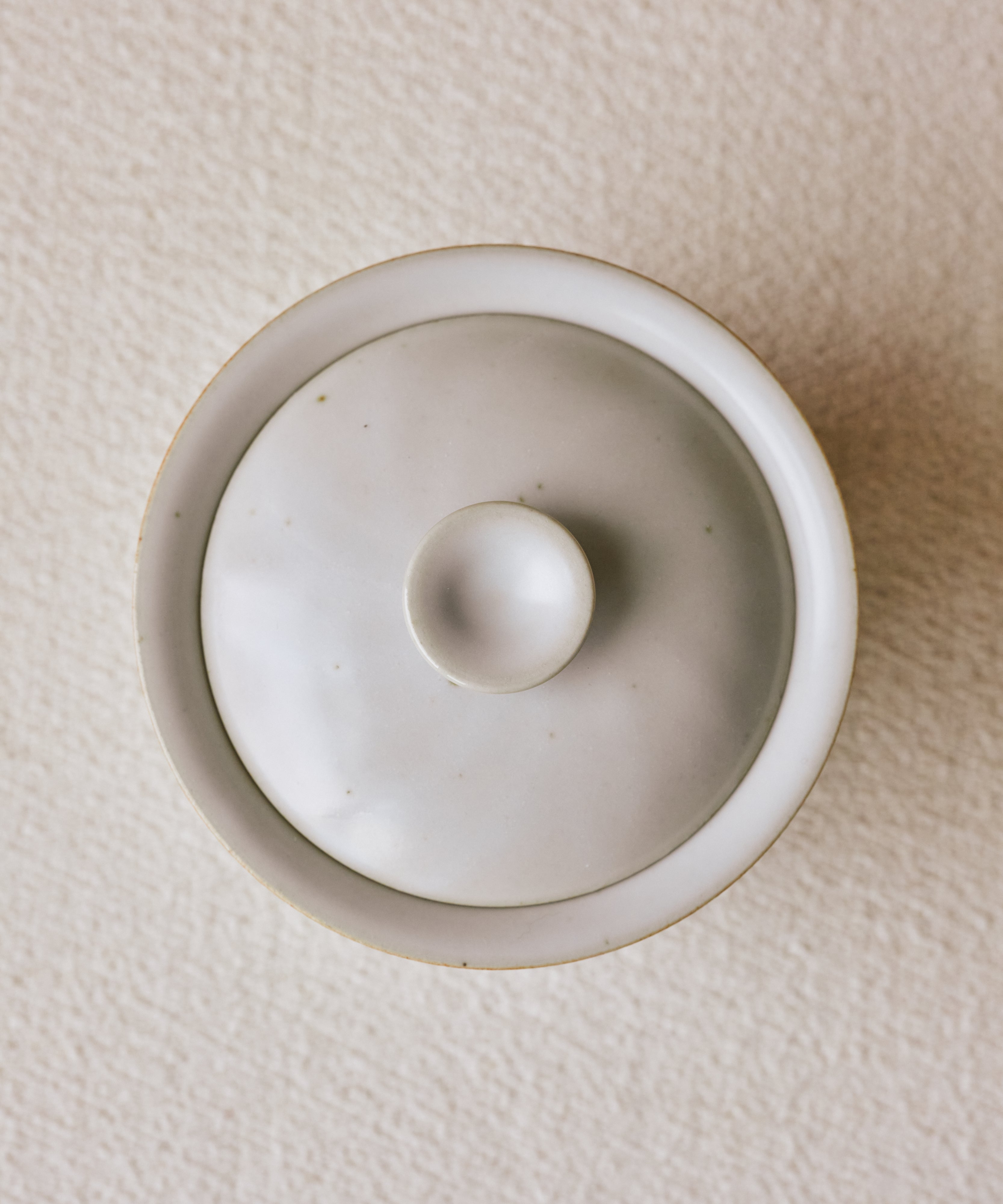 Sateen Porcelaine V2 Gaiwan interior, white sateen interior glaze, handcrafted by Wang Xinghua, Jingdezhen
