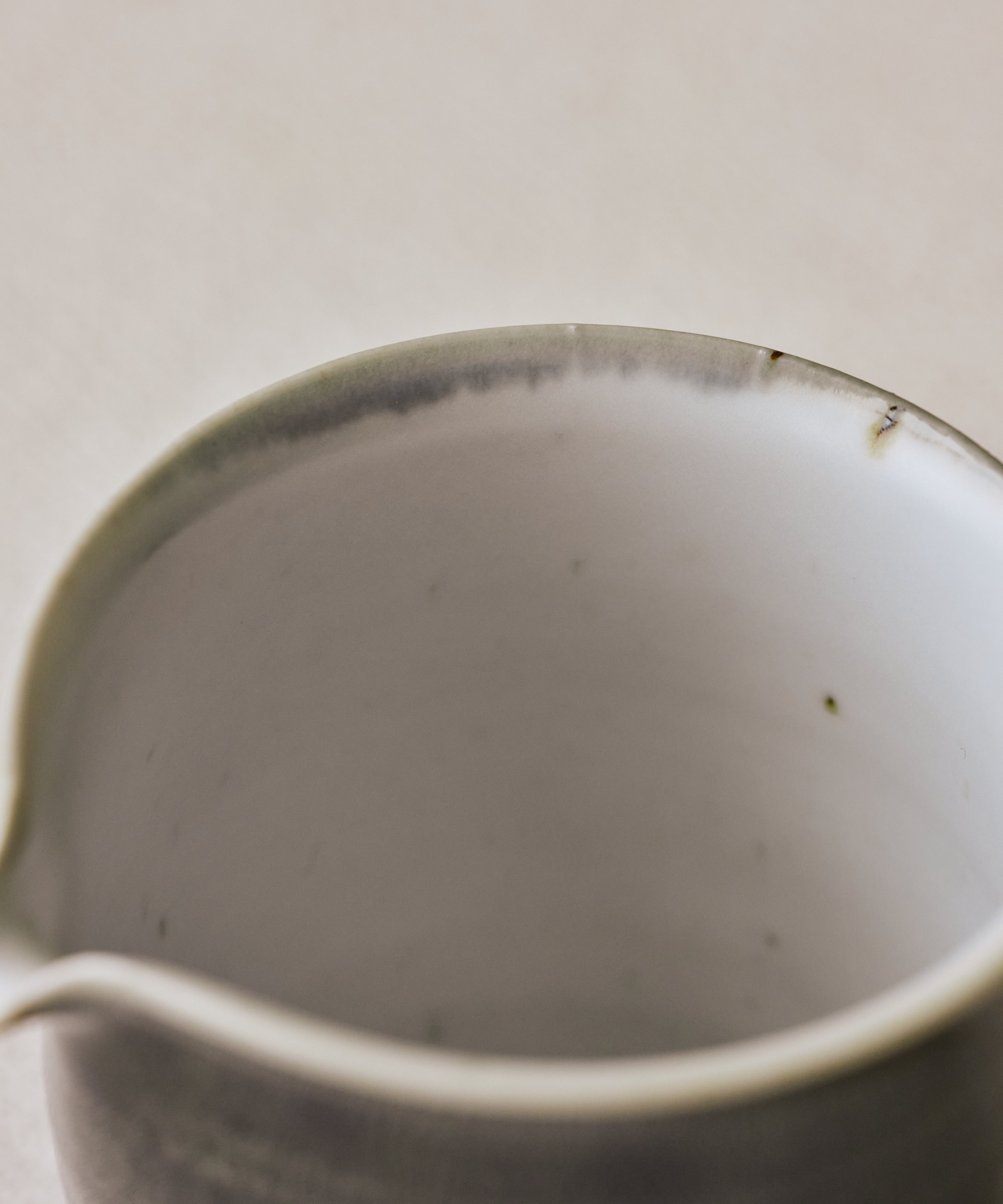 Ombre Blue Pitcher underside, unglazed foot ring, Jingdezhen clay body, Wang Xinghua