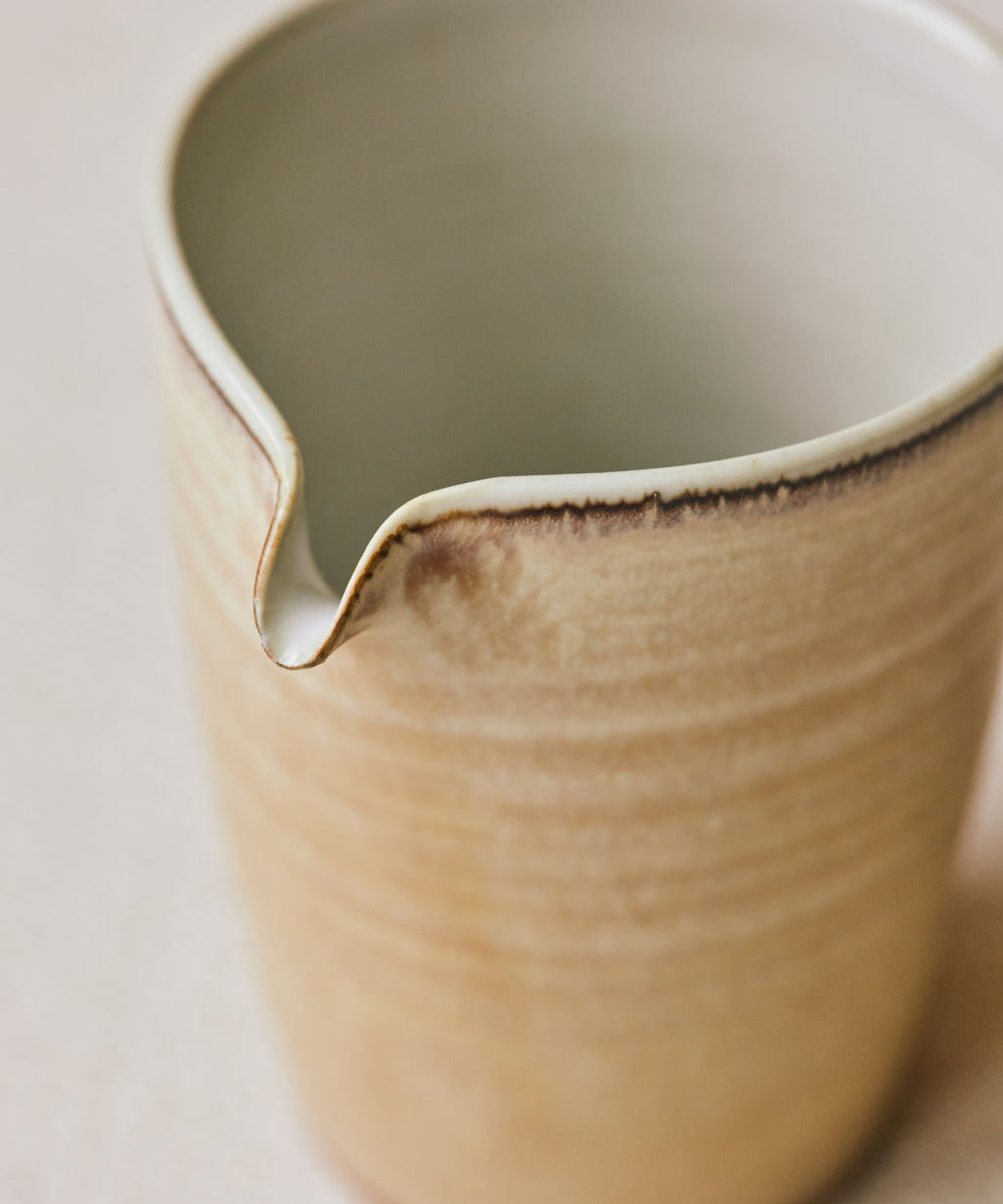Clamshell Glaze Pitcher interior, white interior glaze, handcrafted by Wang Xinghua, Jingdezhen