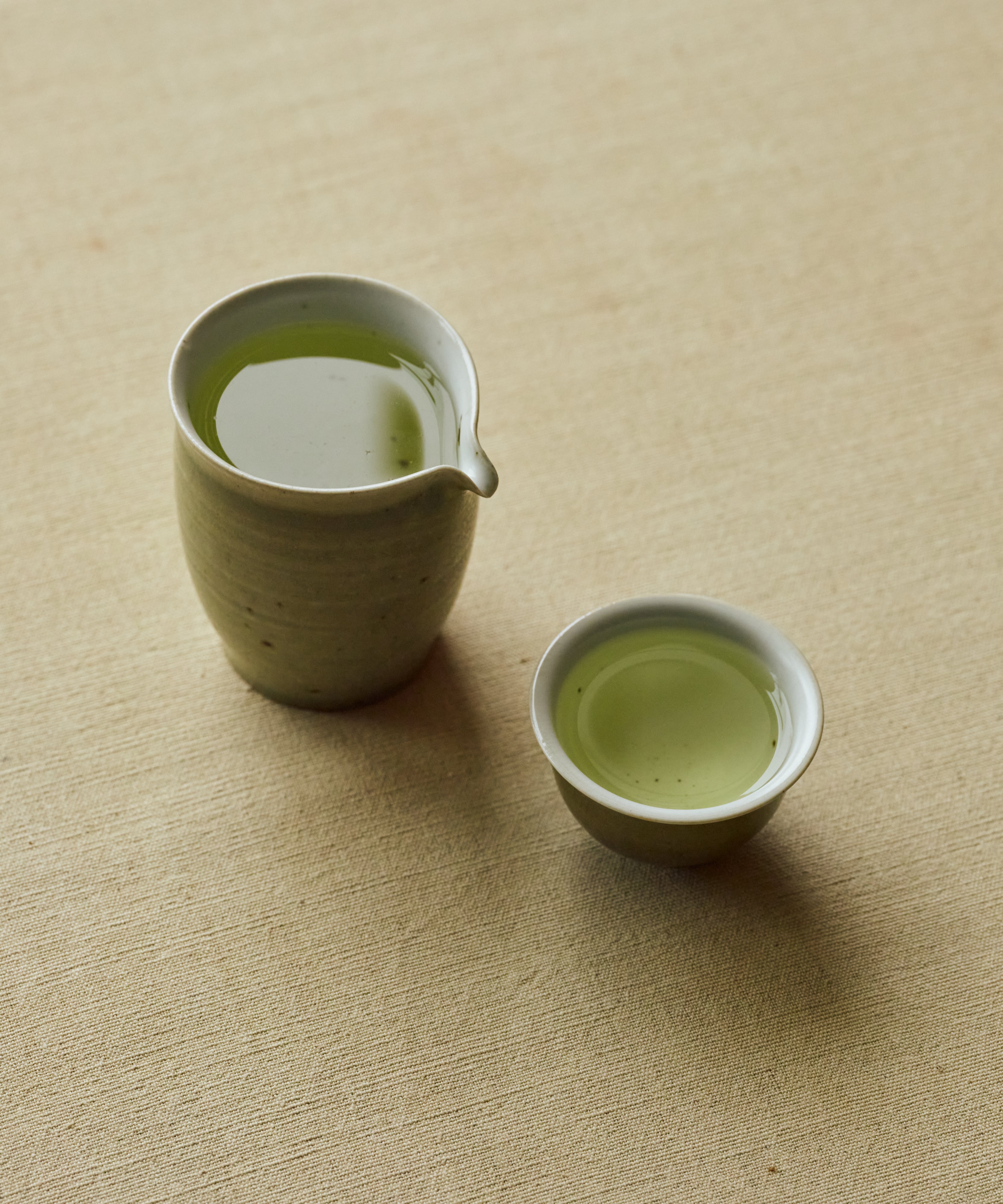 Cuifeng High Mountain dry rolled oolong close-up — Mr. Li's Emerald Peak harvest, Hehuanshan, Taiwan