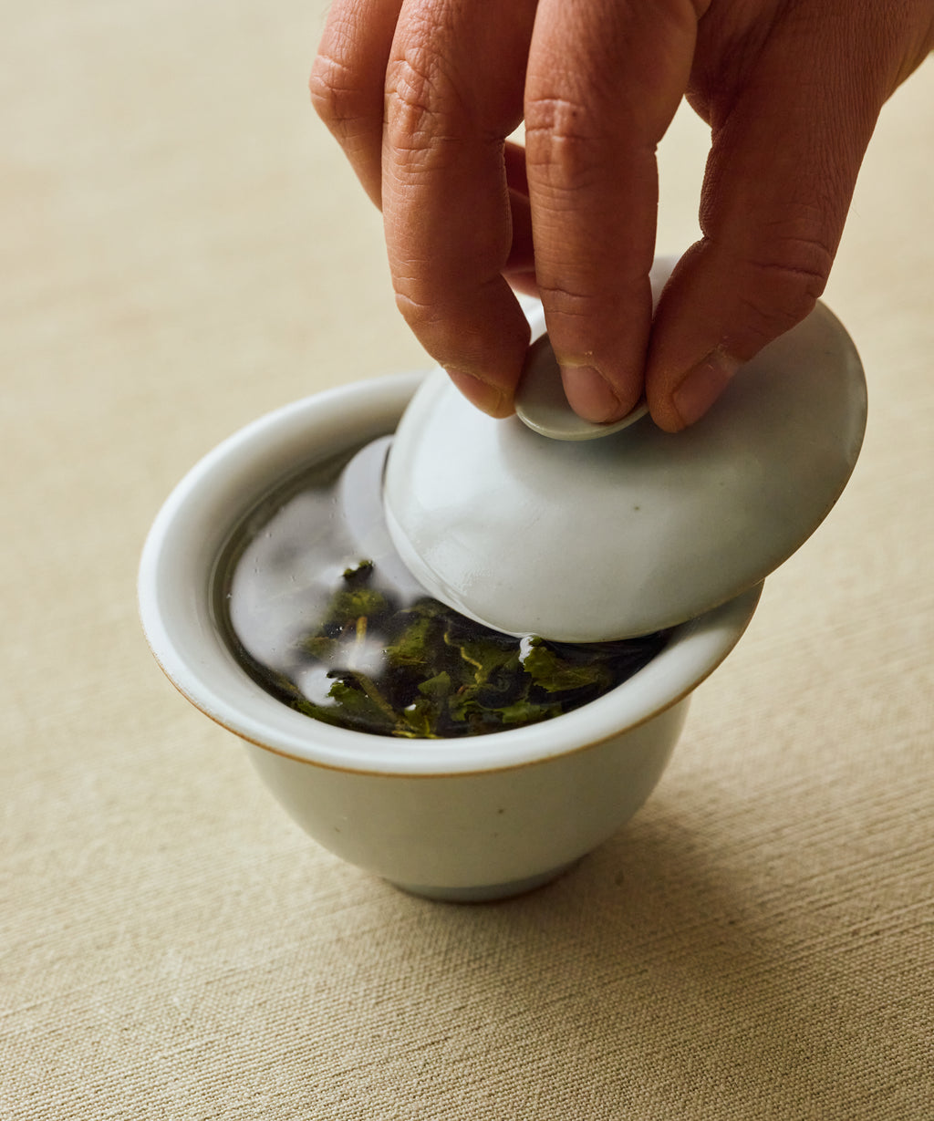Sateen Porcelaine V2 Gaiwan, bright white sateen surface, handcrafted Jingdezhen gongfu teaware