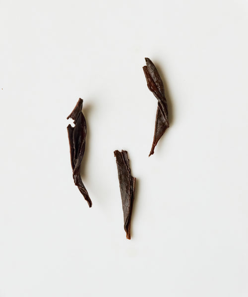 Black Oolong by Master Lin Zhengwen — heavily oxidized Golden Cassia oolong from Anxi, Fujian