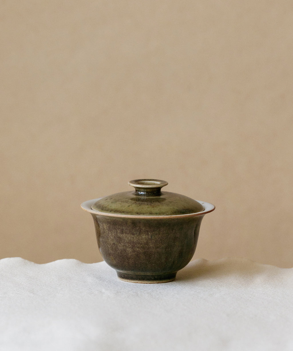 Mini Purple Rain Gaiwan, handcrafted mini gaiwan by Wang Xinghua, Jingdezhen, purple rain glaze