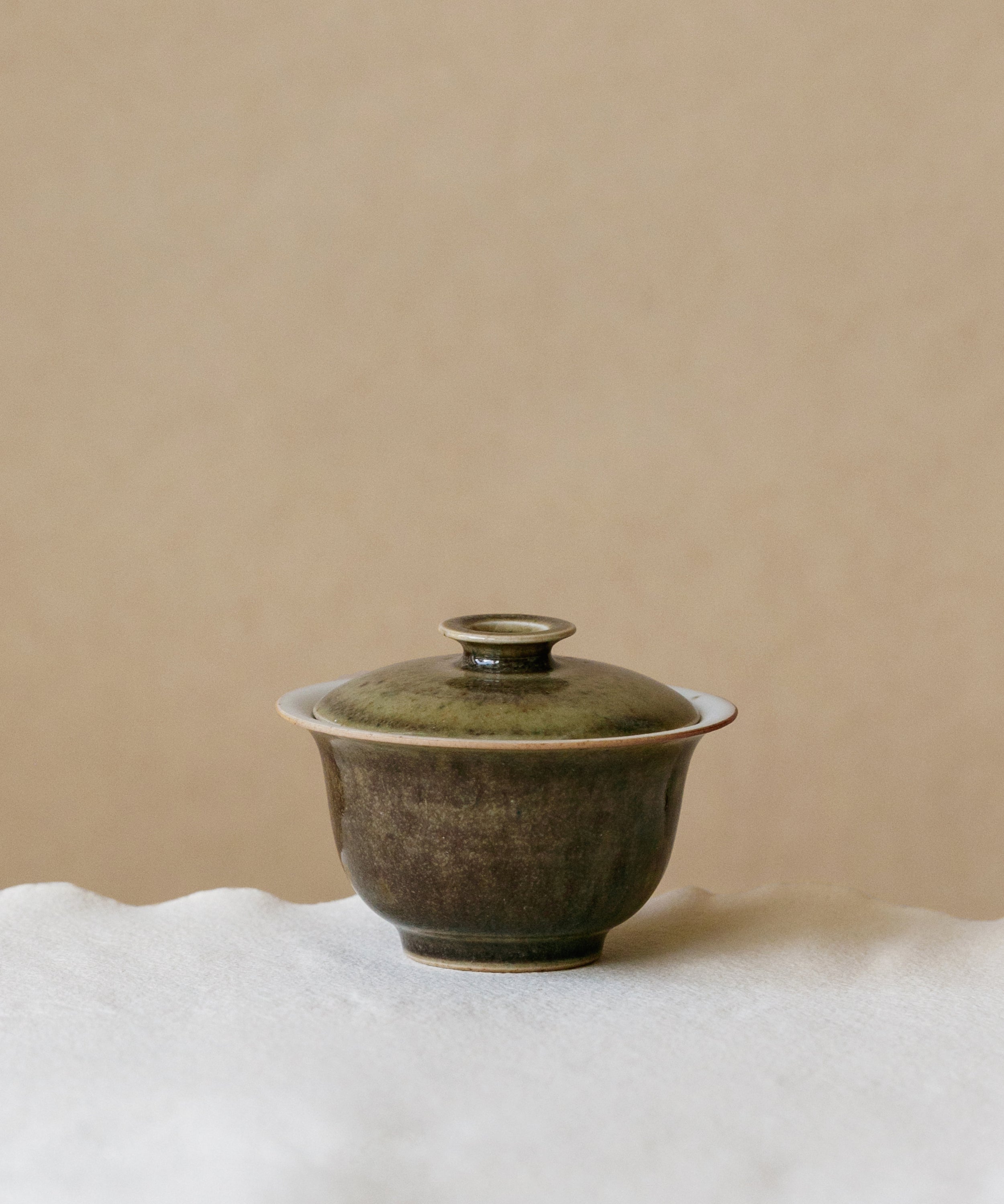 Mini Purple Rain Gaiwan, handcrafted mini gaiwan by Wang Xinghua, Jingdezhen, purple rain glaze