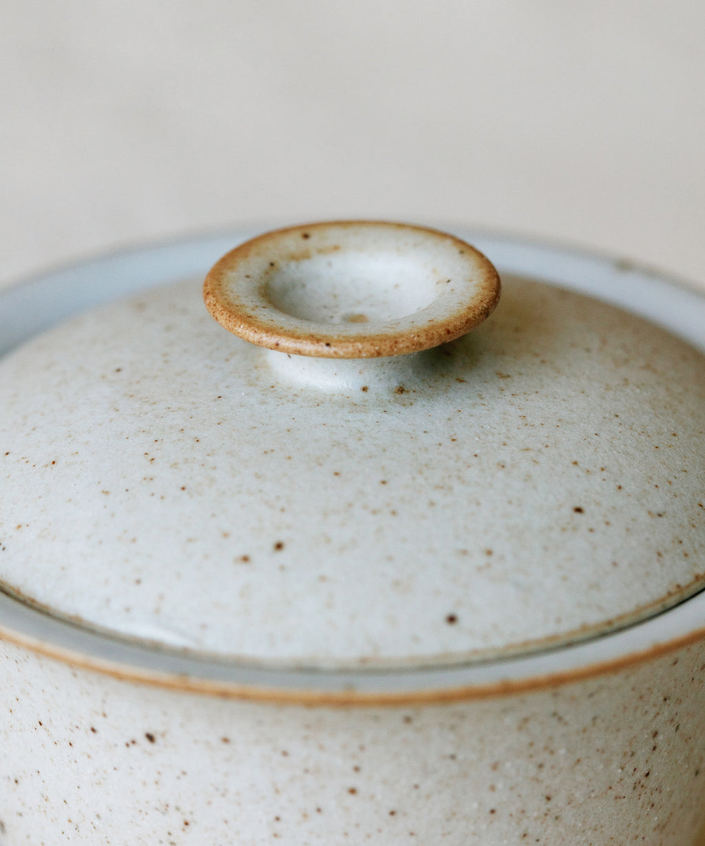 Small Sunrise Matte Gaiwan side view, sunrise matte surface, Wang Xinghua, Jingdezhen porcelain