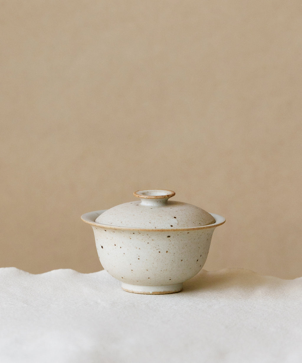 Mini Sunrise Matte Gaiwan, handcrafted mini gaiwan by Wang Xinghua, Jingdezhen, sunrise matte glaze in warm tones