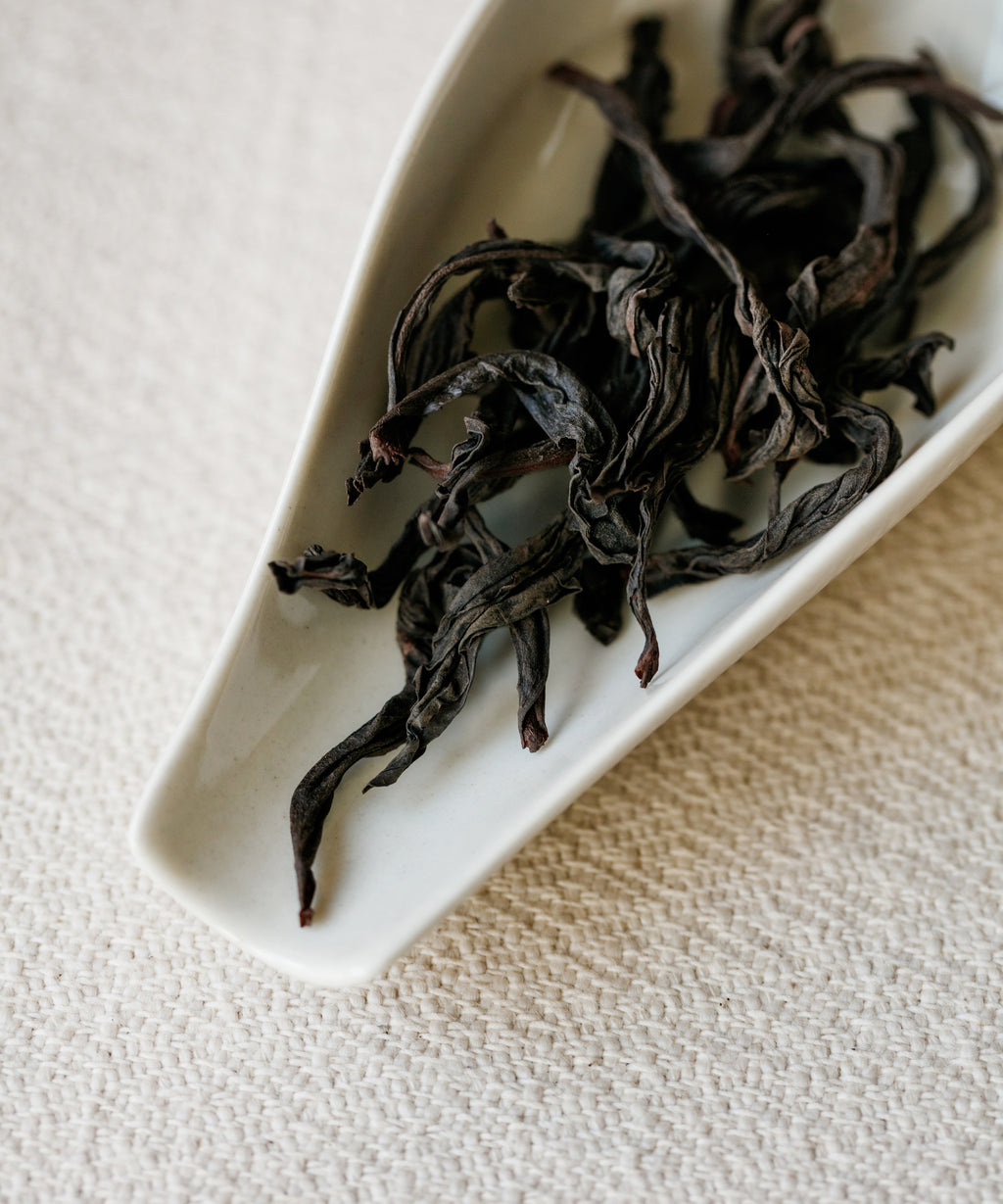 Charcoal Roasted Buddha's Hand dry leaves — semi-wild old grove oolong from Yinshi Mountain, Yongchun, Fujian