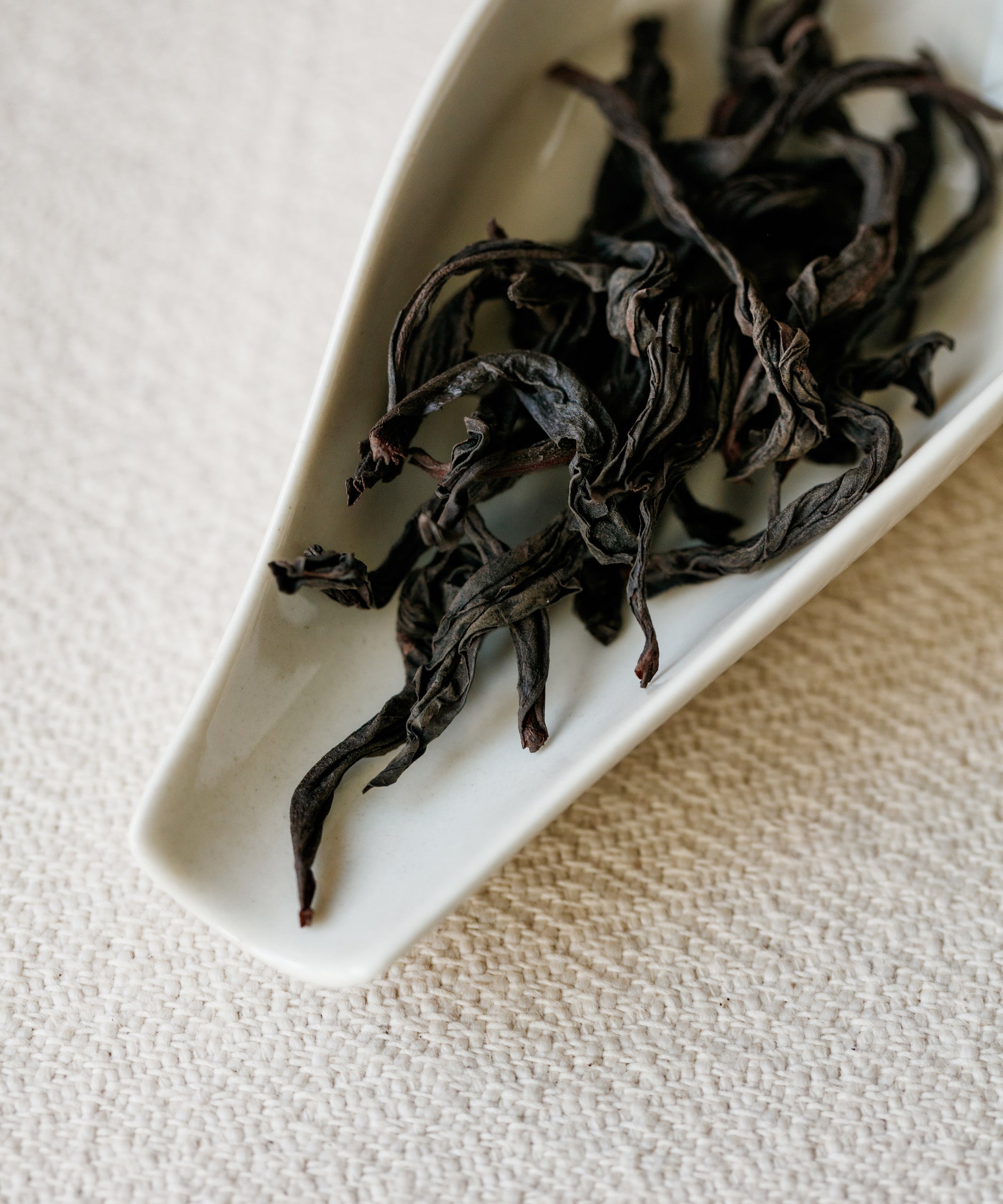 Charcoal Roasted Buddha's Hand dry leaves — semi-wild old grove oolong from Yinshi Mountain, Yongchun, Fujian