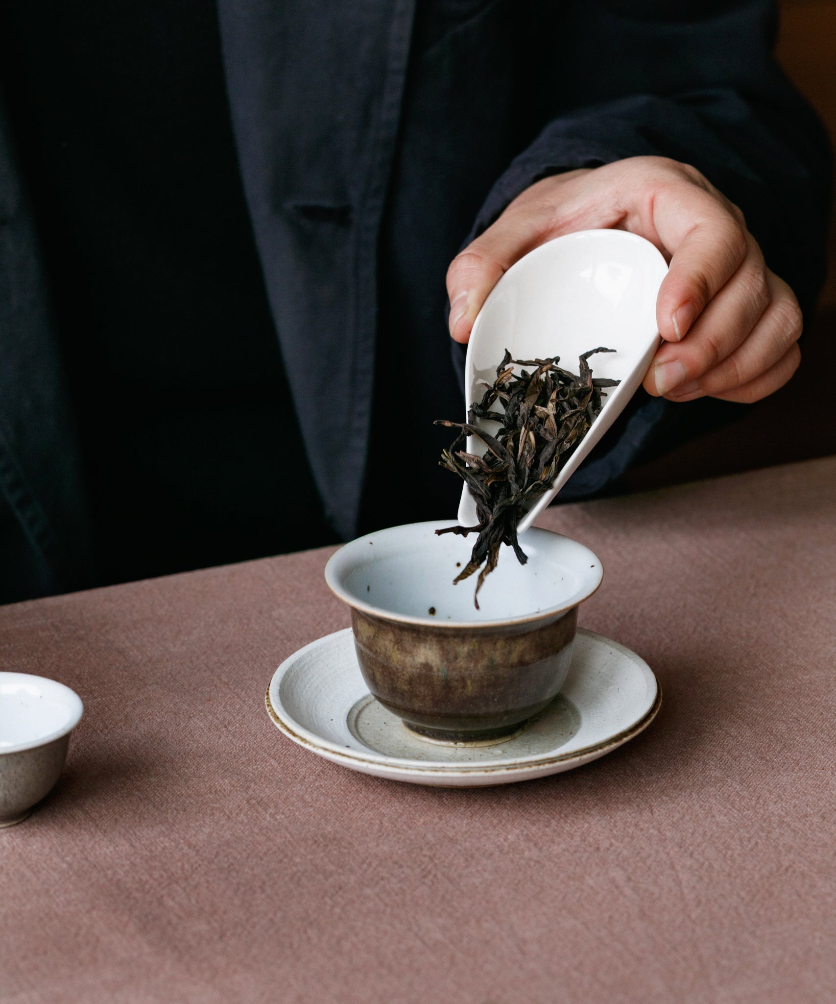 Yi Yi Rice dry leaves, Phoenix oolong blend from core Chaozhou villages including Wudong and Da'an