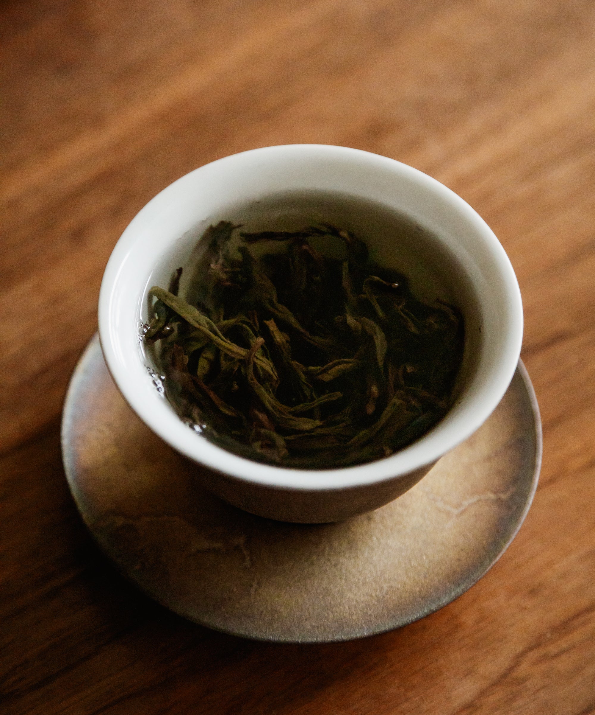 Yashixiang Duck Shit oily smooth liquor with camphor, lychee, and pungent flower notes, Wudong Mountain