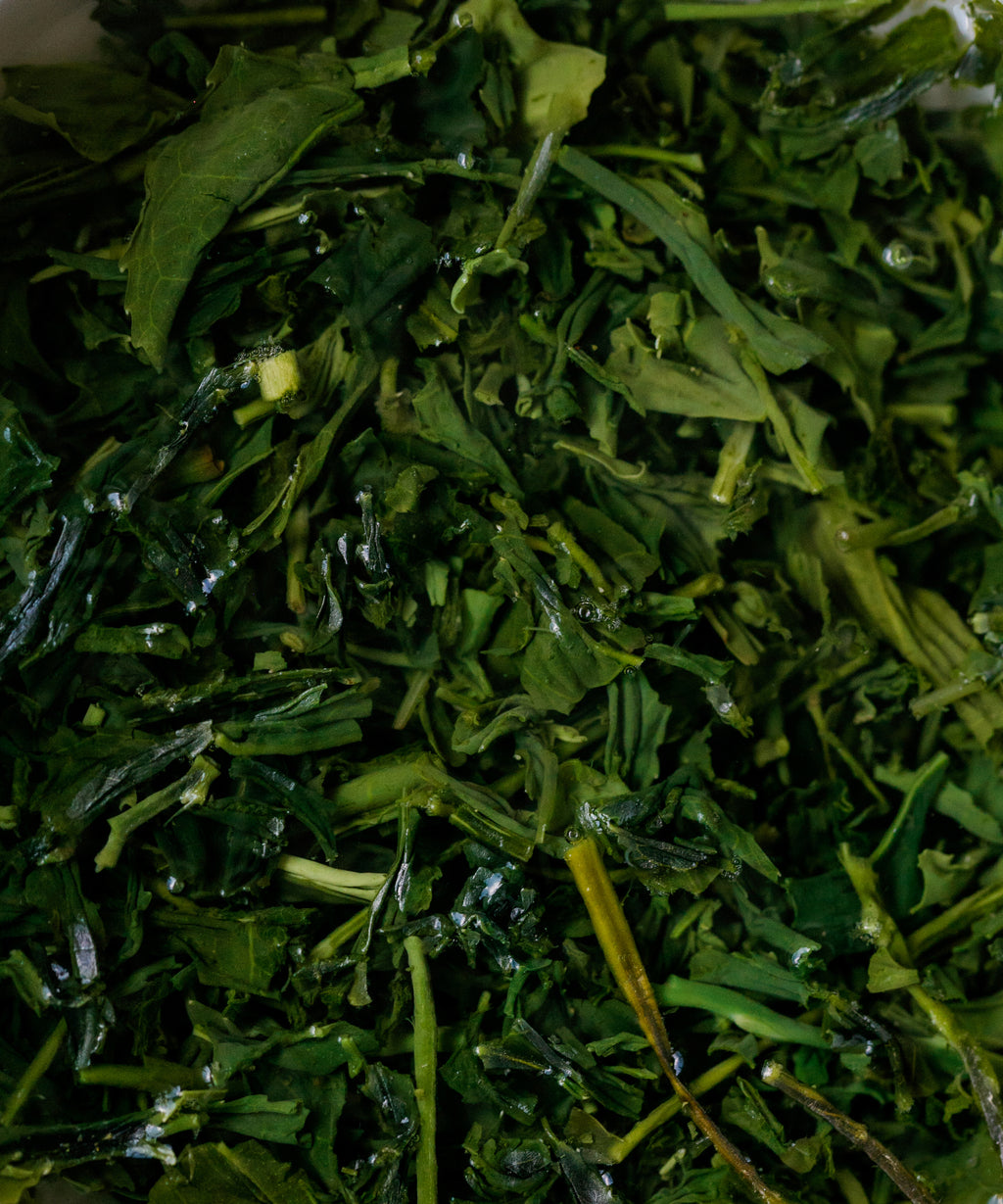Yame Gyokuro Sen in a small hōhin ready for brewing