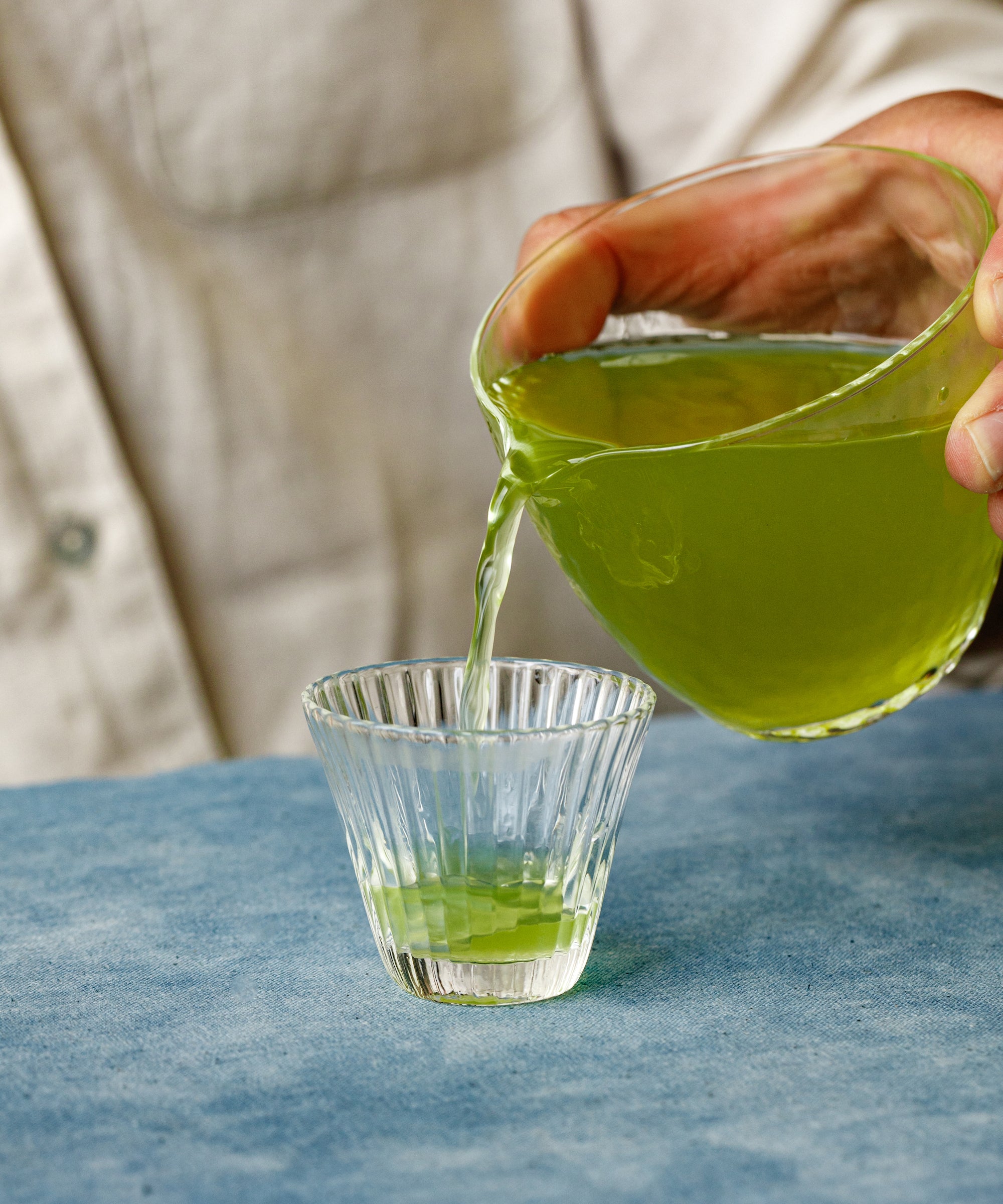 Yame Sencha Shinsui steeping in hot water