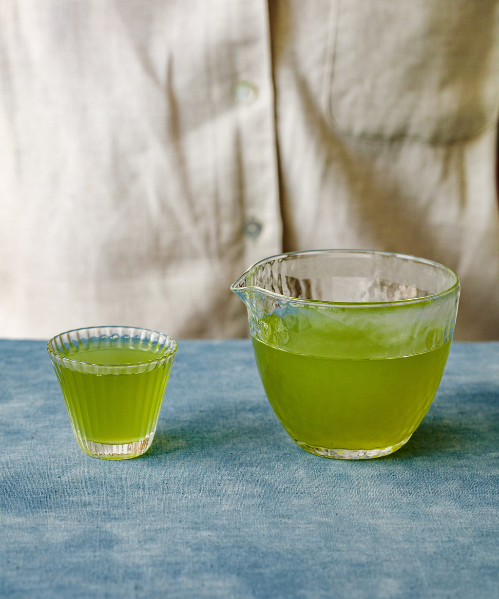 Brewed Yame Sencha Shinsui showing glowing lemon-yellow liquor with sweet bright notes