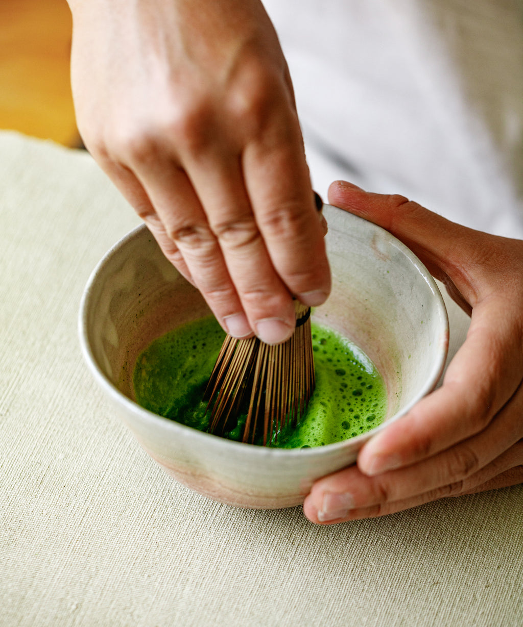 Whisking Matcha Shoyo no Mukashi Shincha with bamboo chasen, satiating mouthfeel with lean precise flavour