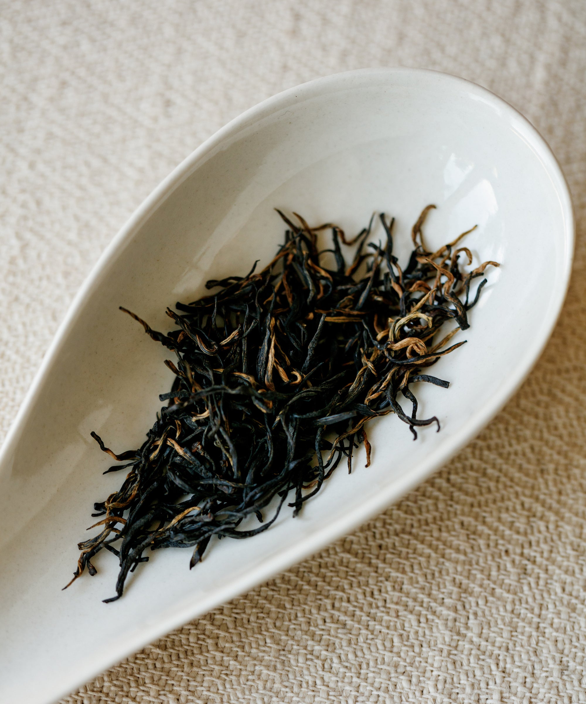Rose Keemun Gold dry leaves, heritage Keemun black scented with fresh China roses from Pingyin, Shandong