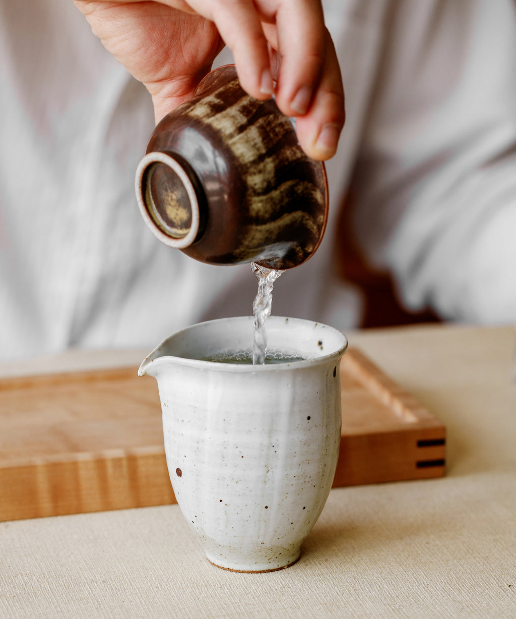 Brewing Ms. Qiong's Heritage White — handcrafted white tea from Xiufeng Village, Fu'an, Fujian