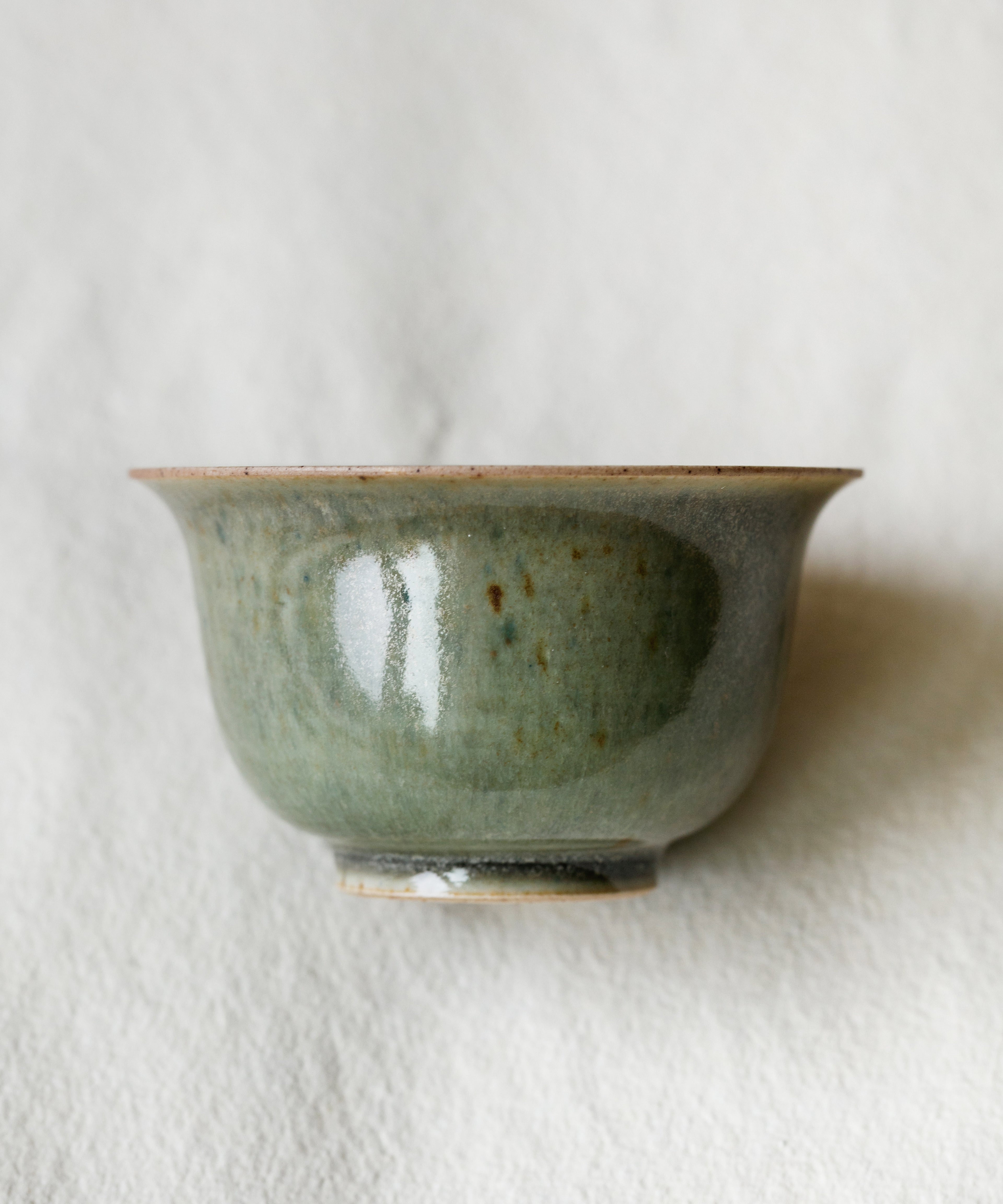 Small Purple Rain Gaiwan interior glaze, purple tones, reduction-fired at 1300°C, Jingdezhen