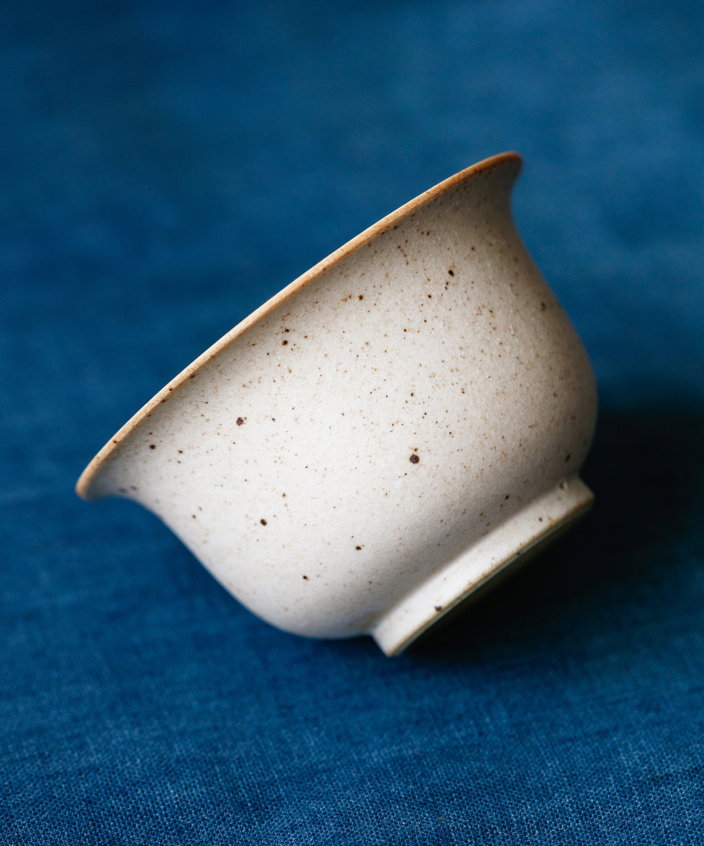 Mini Sunrise Matte Gaiwan lid detail, warm matte glaze texture, Jingdezhen clay and porcelain