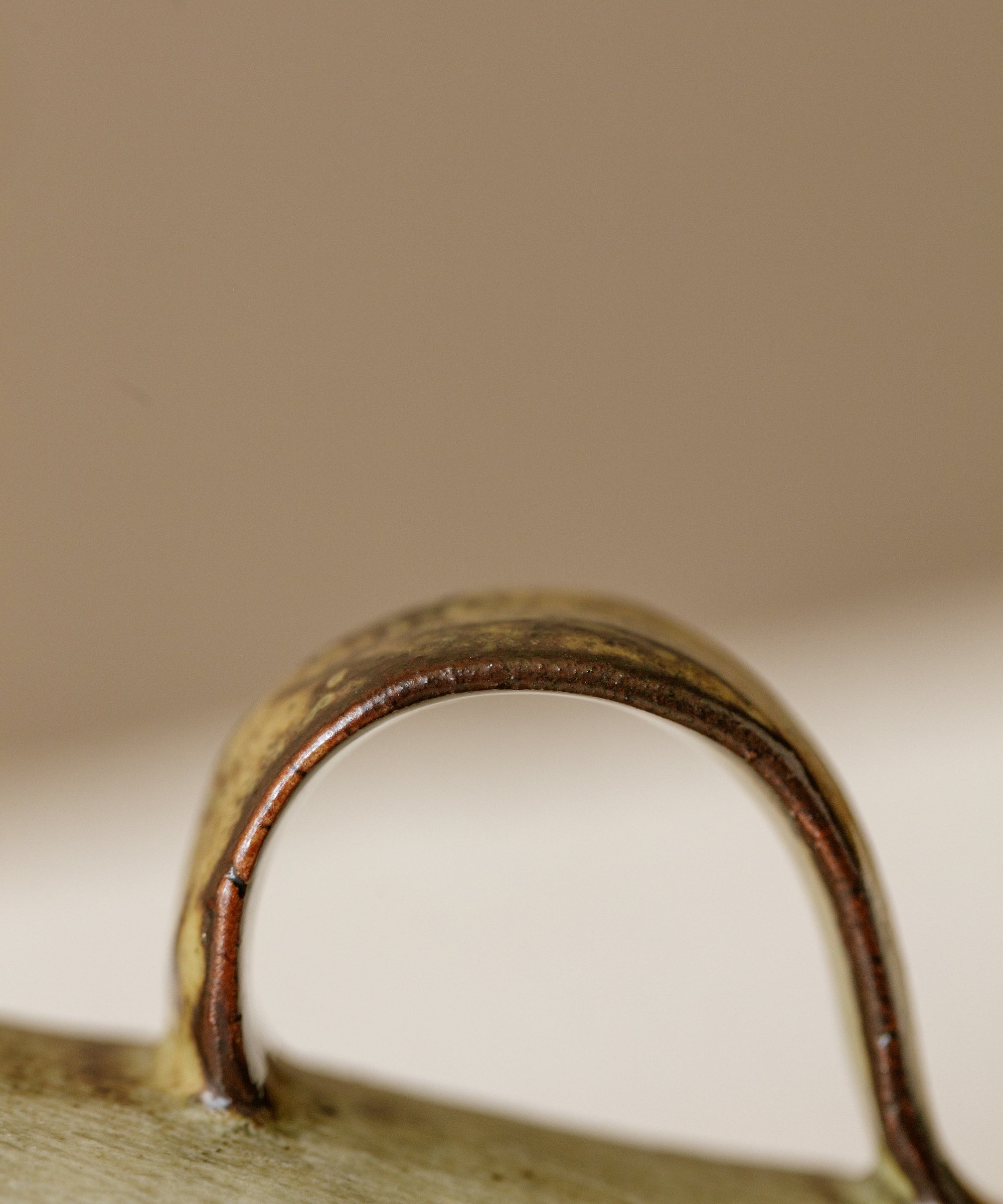 Mug IV handle detail, handcrafted Jingdezhen porcelain, Wang Xinghua