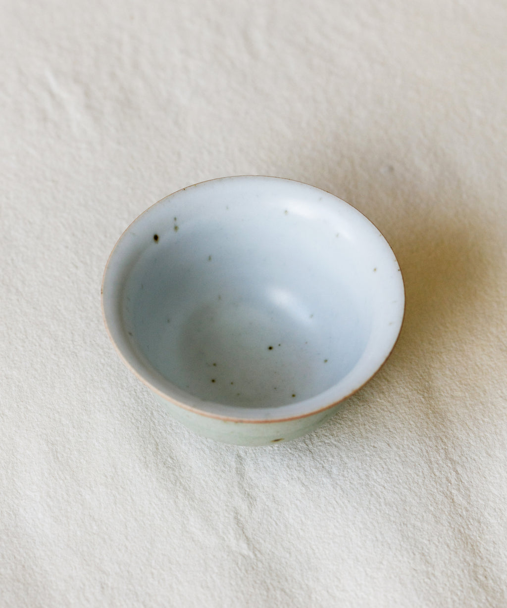 Mini Celadon Green Gaiwan underside, unglazed foot ring, Jingdezhen clay body, Wang Xinghua