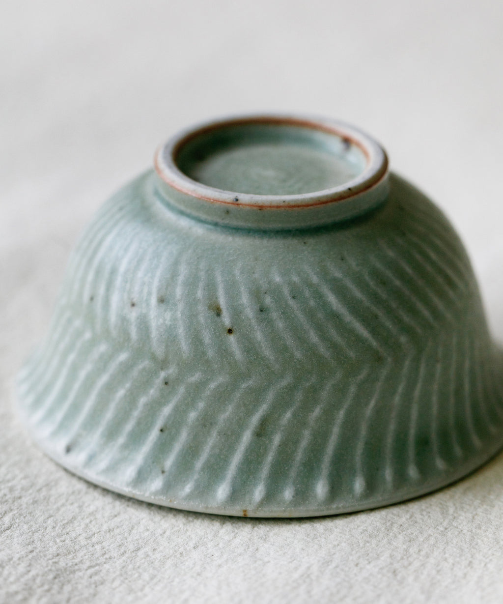 Green Waves Cup underside, unglazed foot ring, Jingdezhen clay body, Wang Xinghua