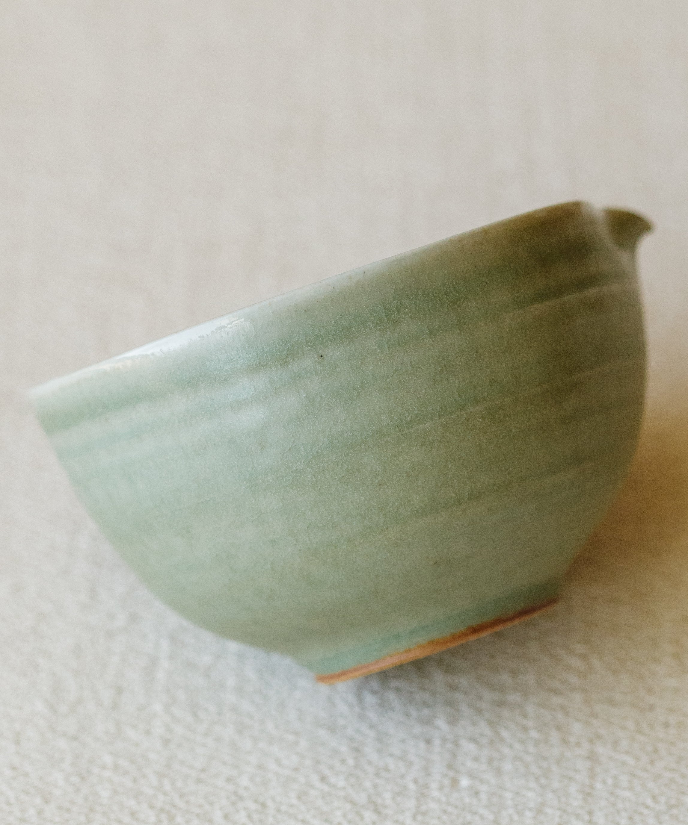 "Chawan" Celadon Green in hand, celadon green glaze with pour spout, Wang Xinghua ceramics, Jingdezhen