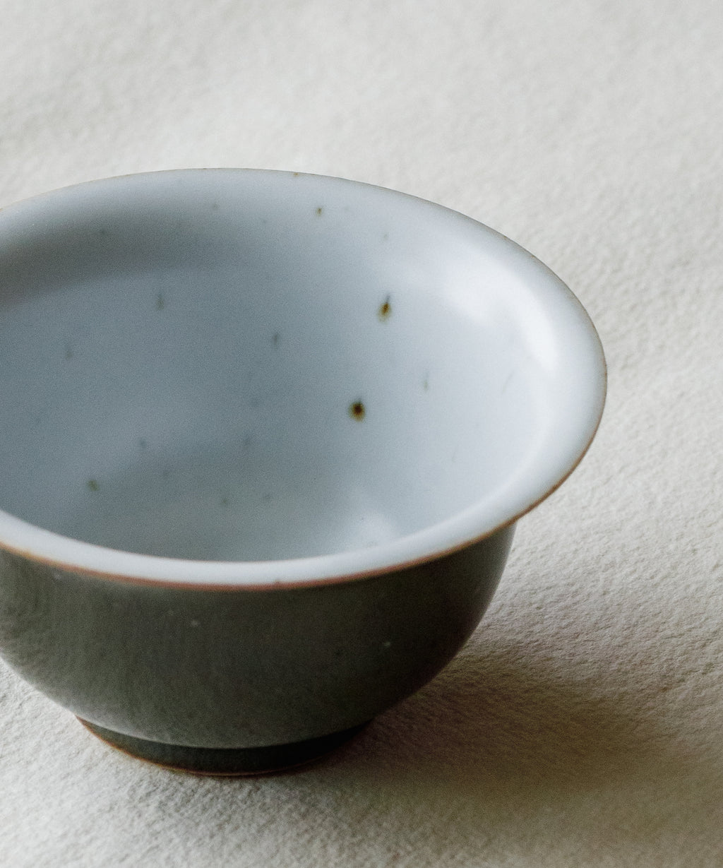 Mini Azure Green Gaiwan underside, unglazed foot ring, Jingdezhen clay body, Wang Xinghua